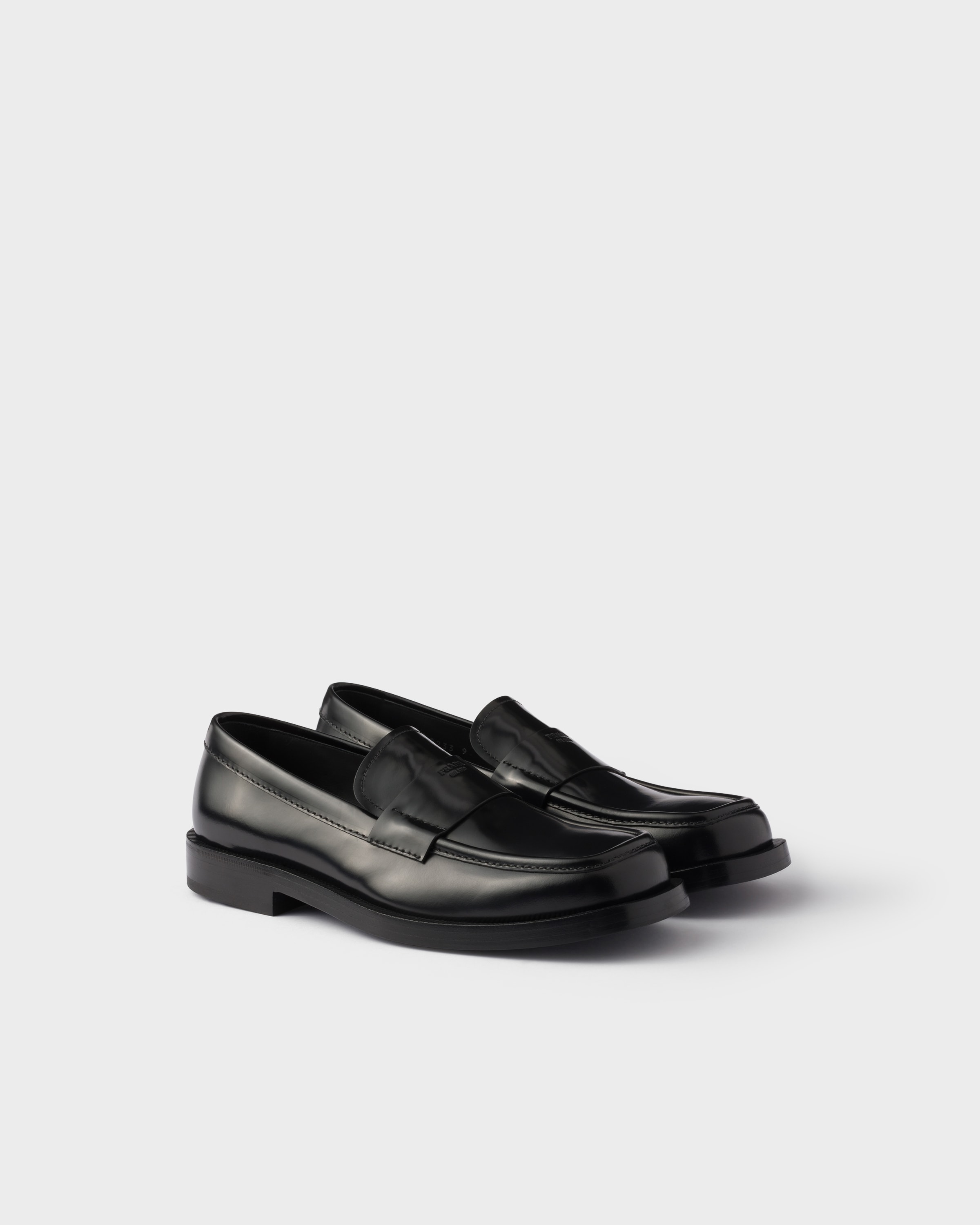 Prada Loafer Aus Gebürstetem Leder In Black