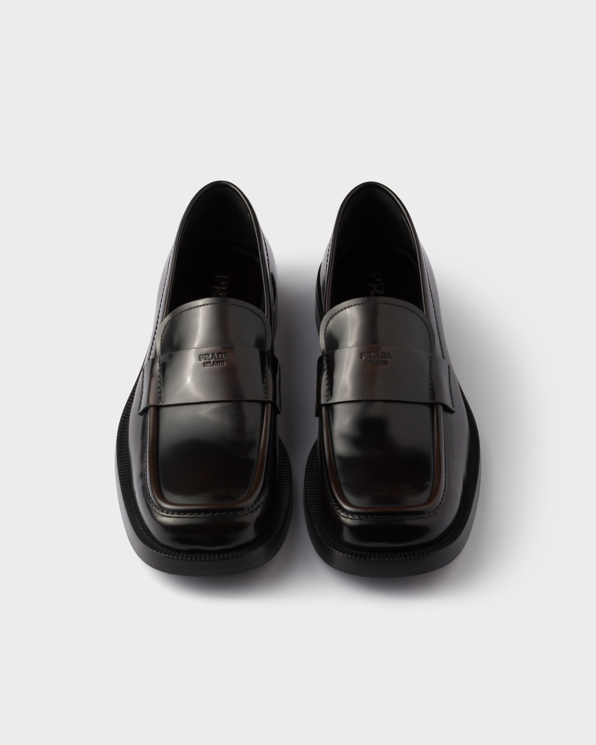 Prada Loafer Aus Gebürstetem Leder In Brown