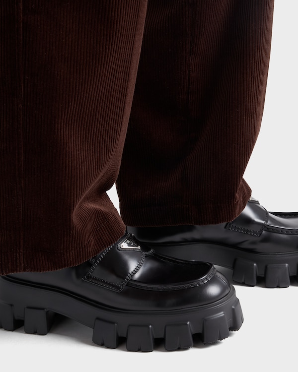 Monolith Fırçalanmış Deri Makosen Monolith Fırçalanmış Deri Makosen