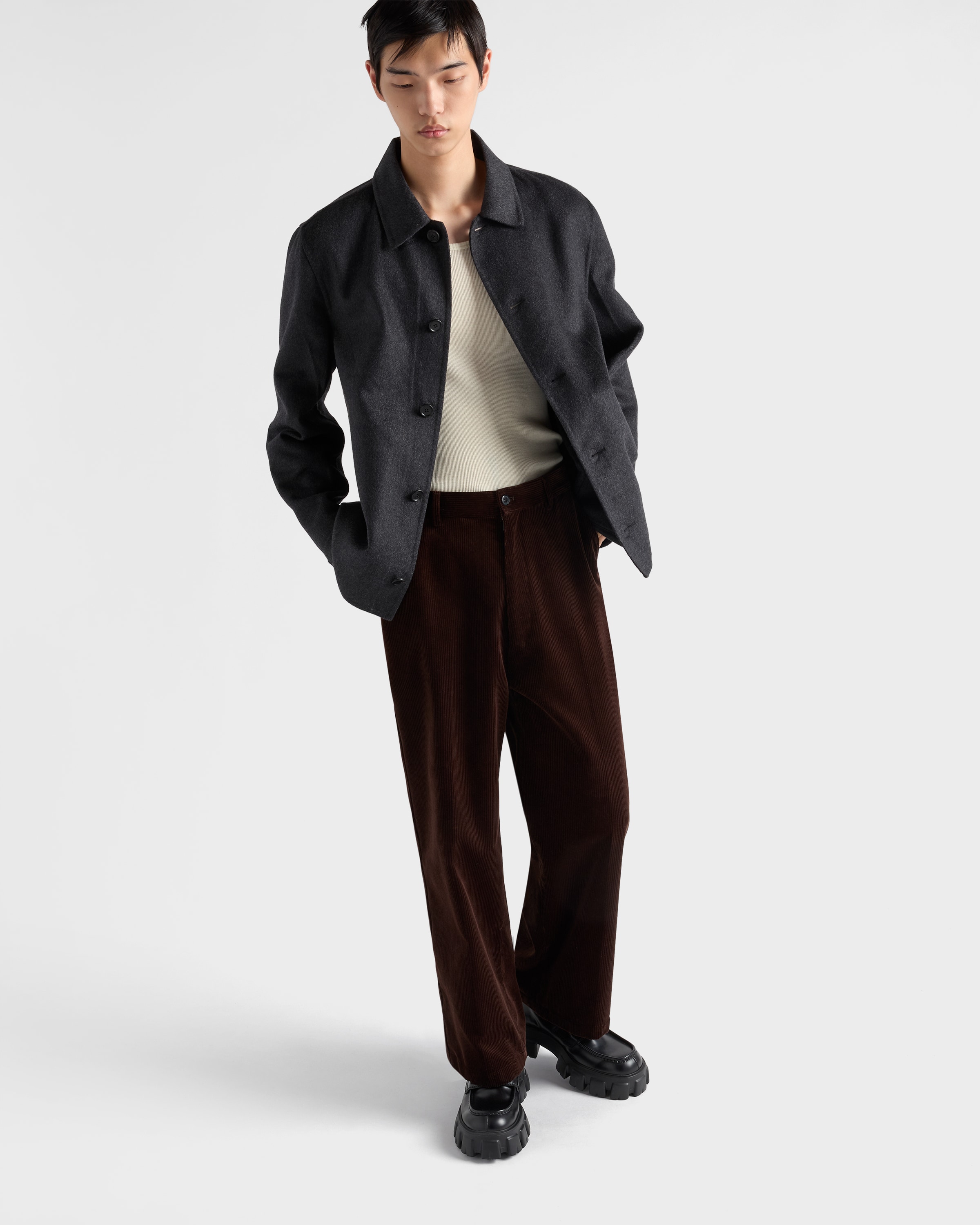 ブラック プラダ モノリス ブラッシュドレザー ローファー | PRADA