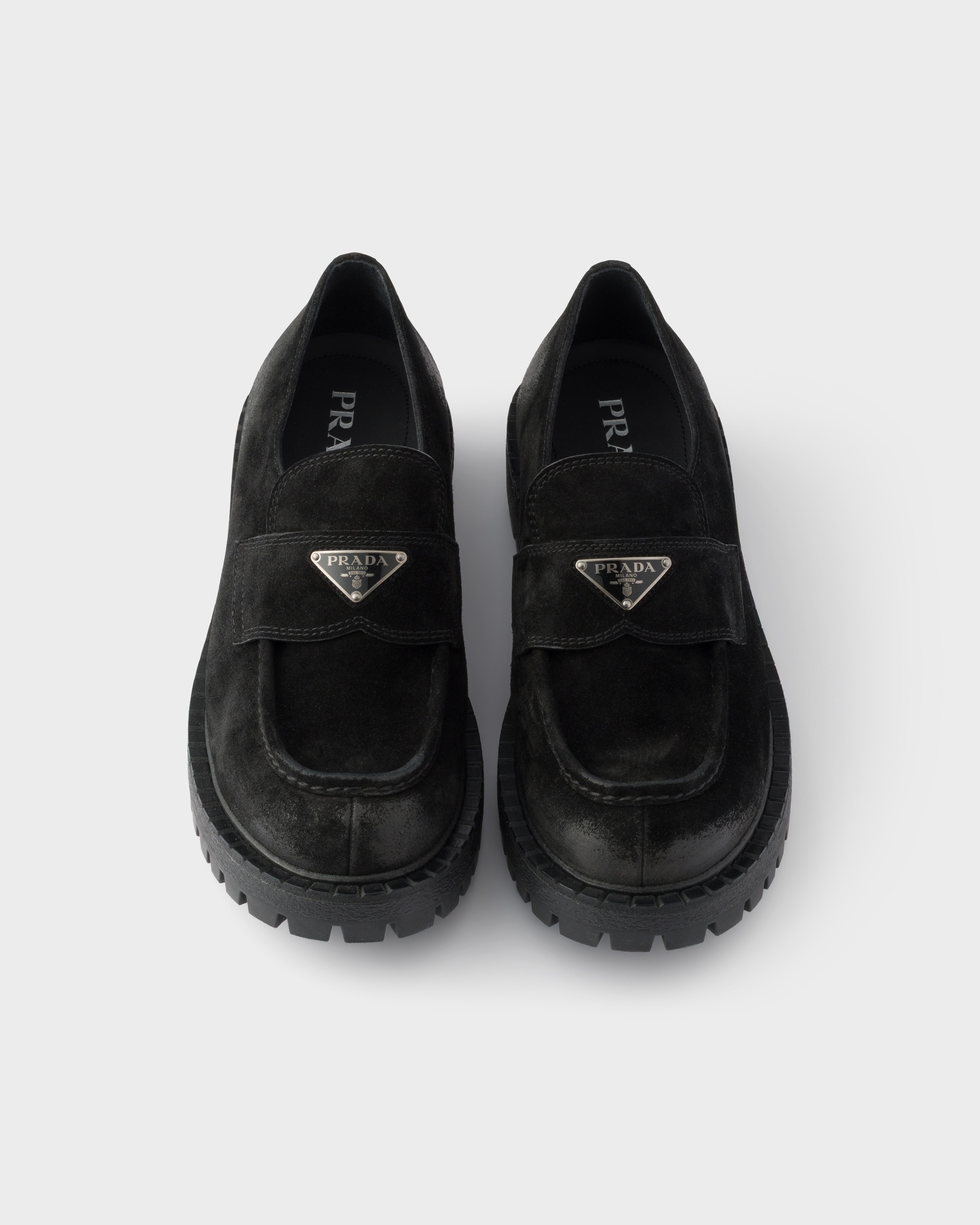 PRADA プラダ スウェード ローファー ブラック ブラック エイジド スエード ローファー | PRADA - 日本