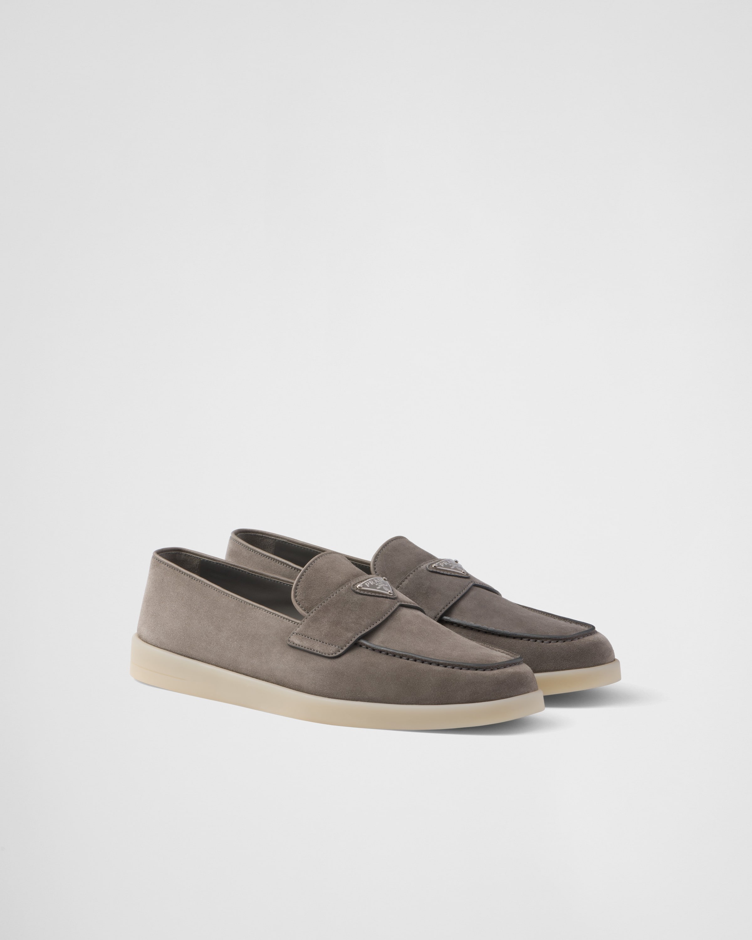 Prada Wildleder-loafer Mit Emailliertem Triangel-logo In Grau