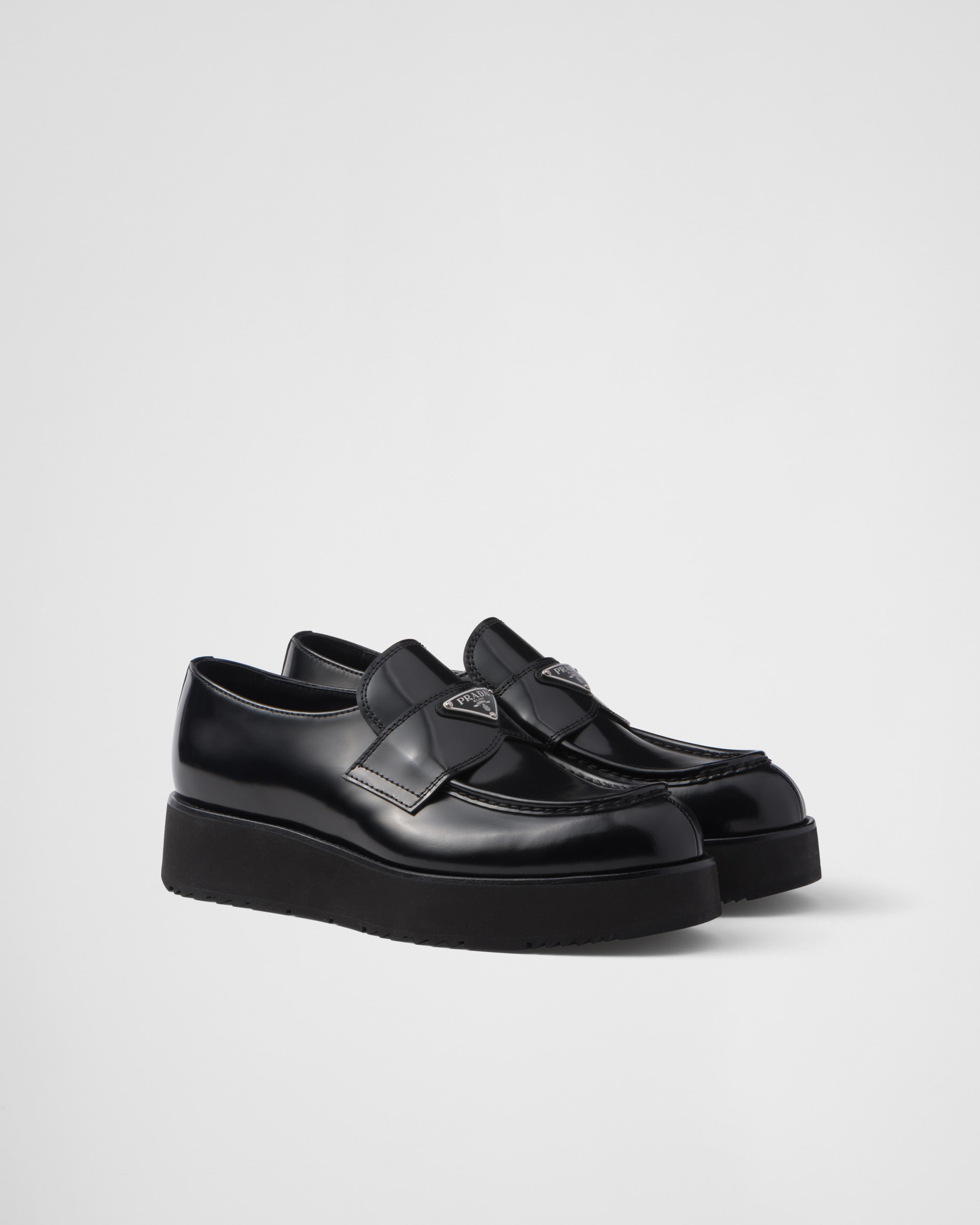 Prada Men Mocassini Platform In Pelle Spazzolata In Schwarz