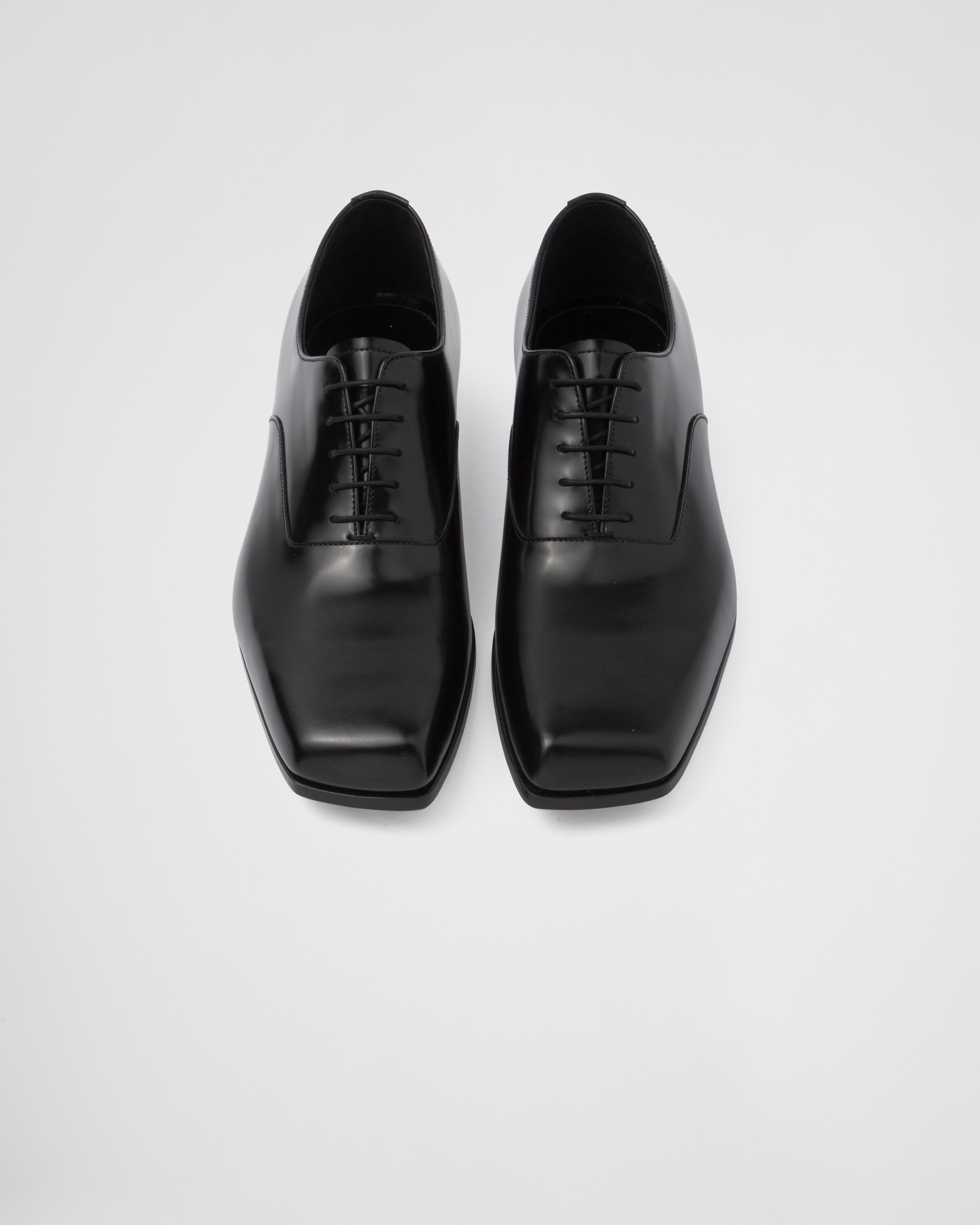 ブラック ブラッシュドレザー レースアップ シューズ | Prada