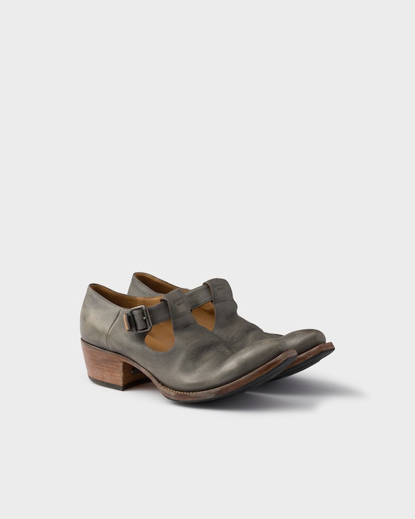 靴 Prada archive enamel leather shoes Prada archive enamel leather shoes - メルカリ