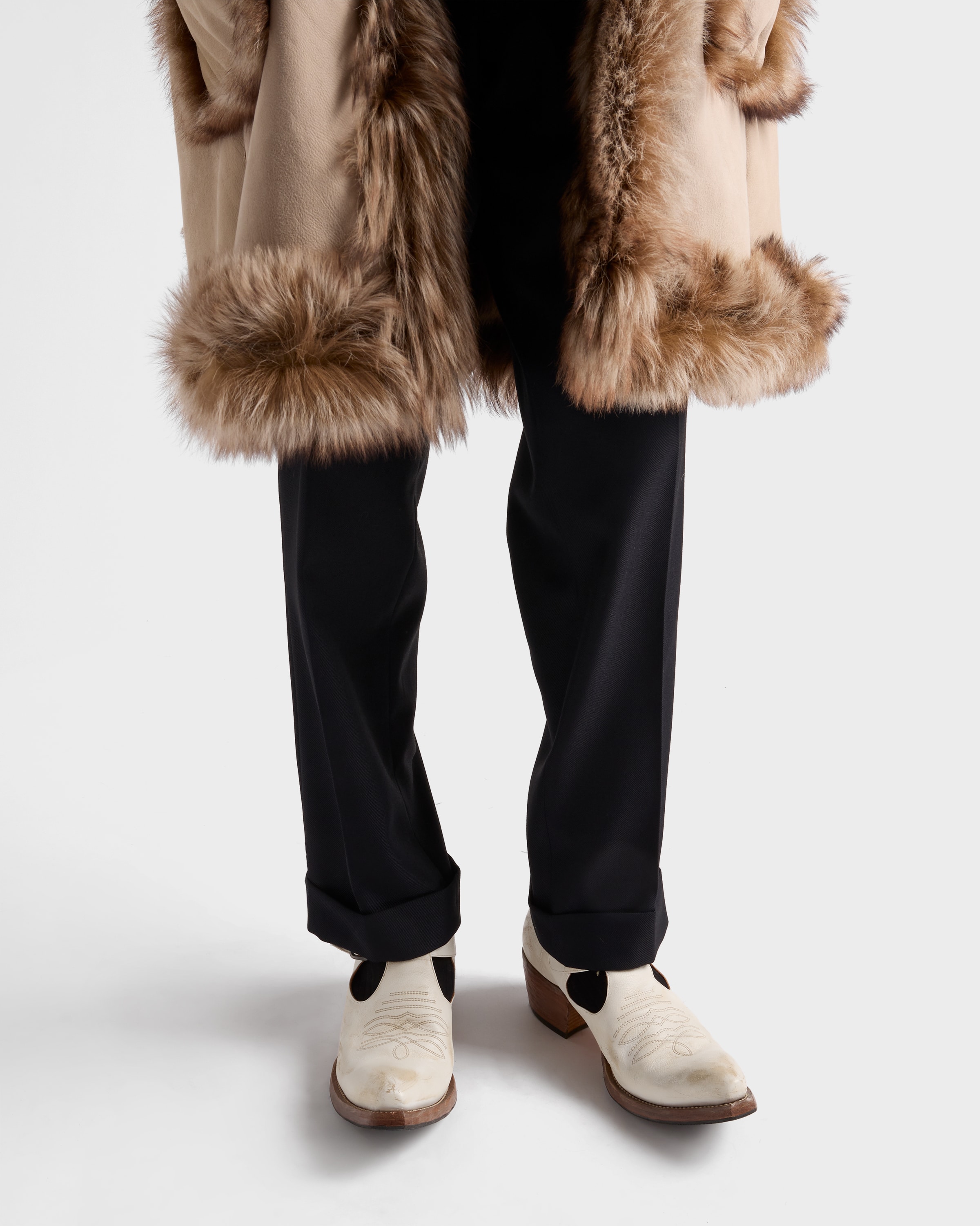 オフホワイト バックル付 アンティークレザー シューズ | PRADA