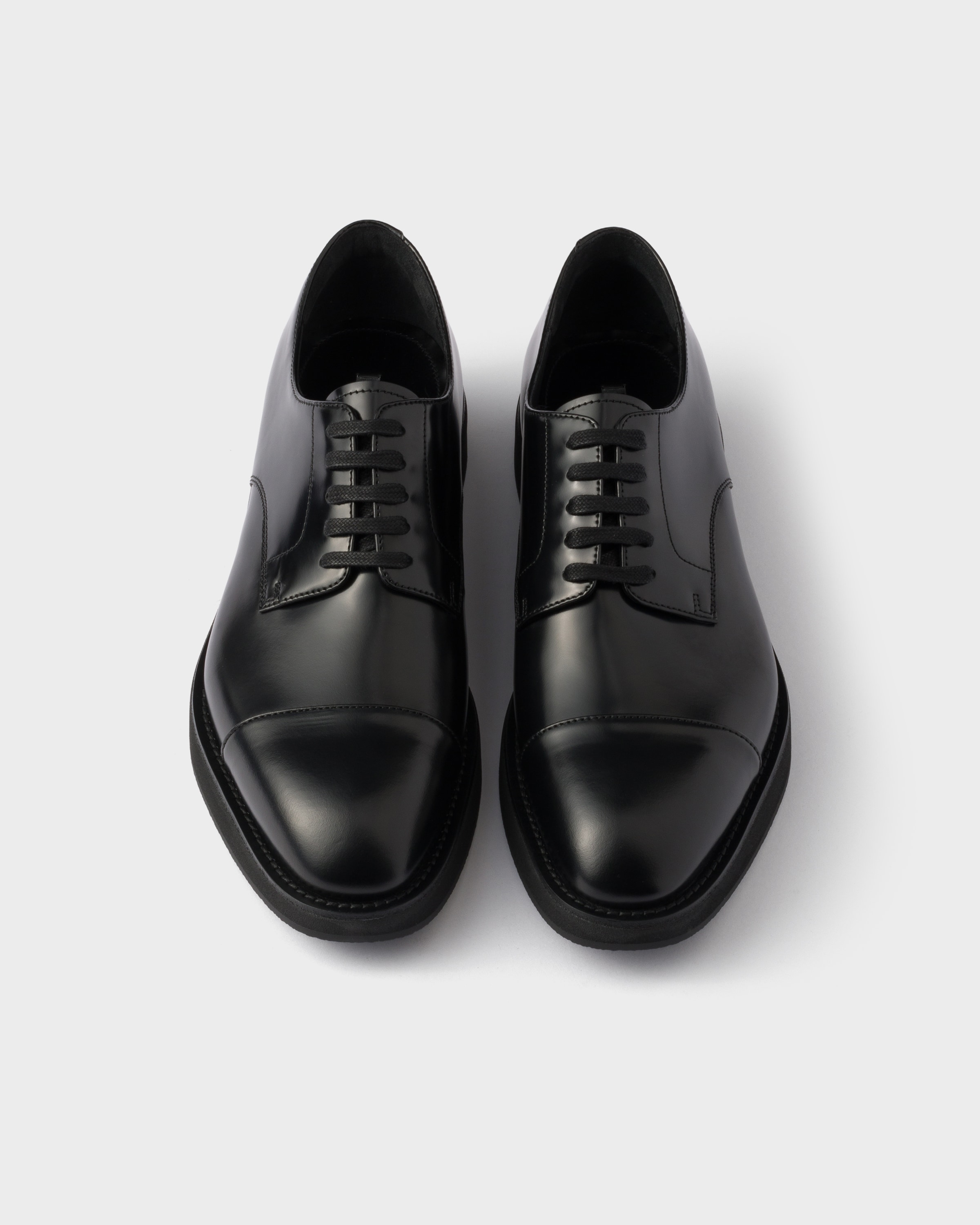 ブラック ブラッシュドレザーレースアップシューズ | PRADA