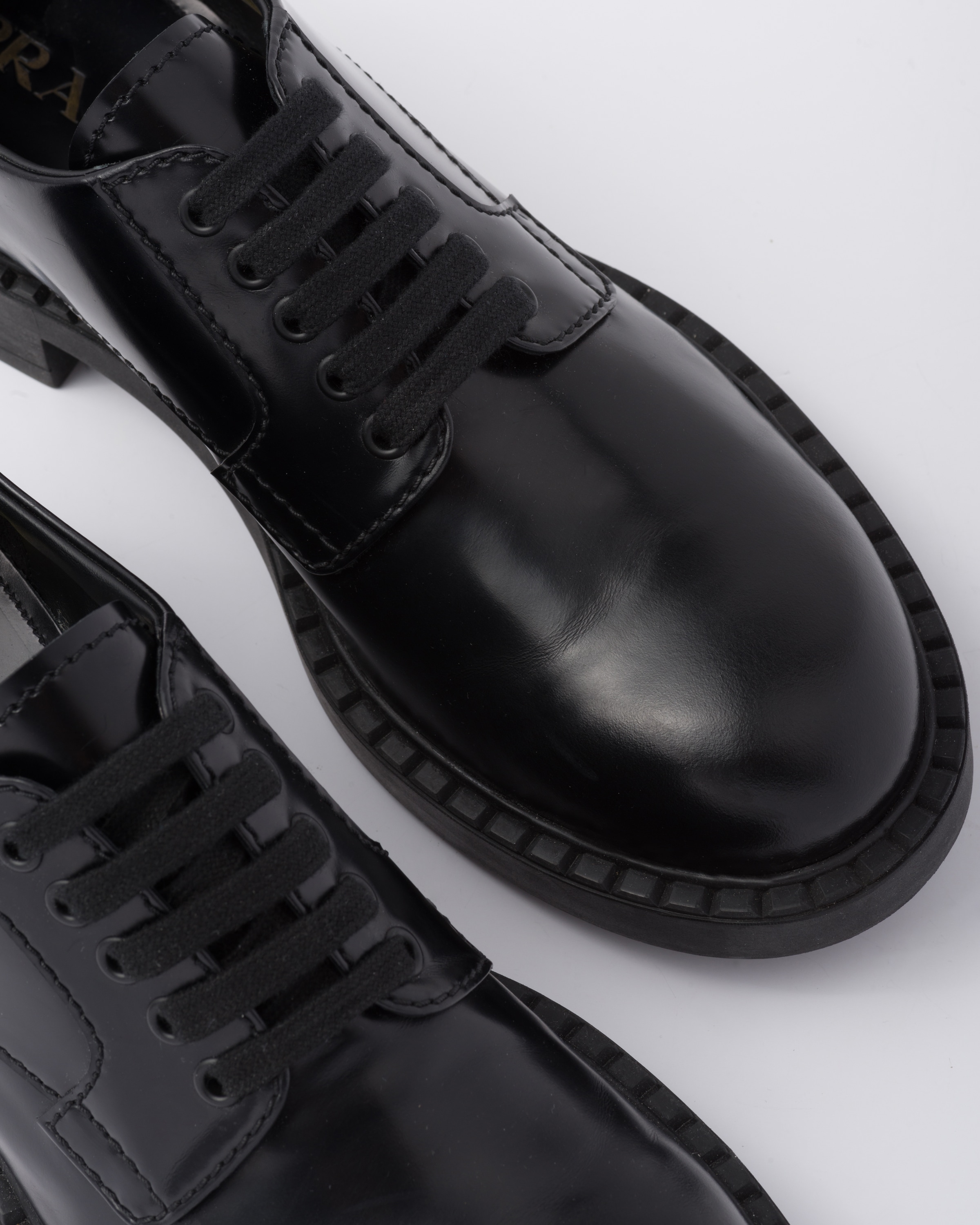 Compra Productos Zapatillas Prada Online - Downtown Cuero Sneakers