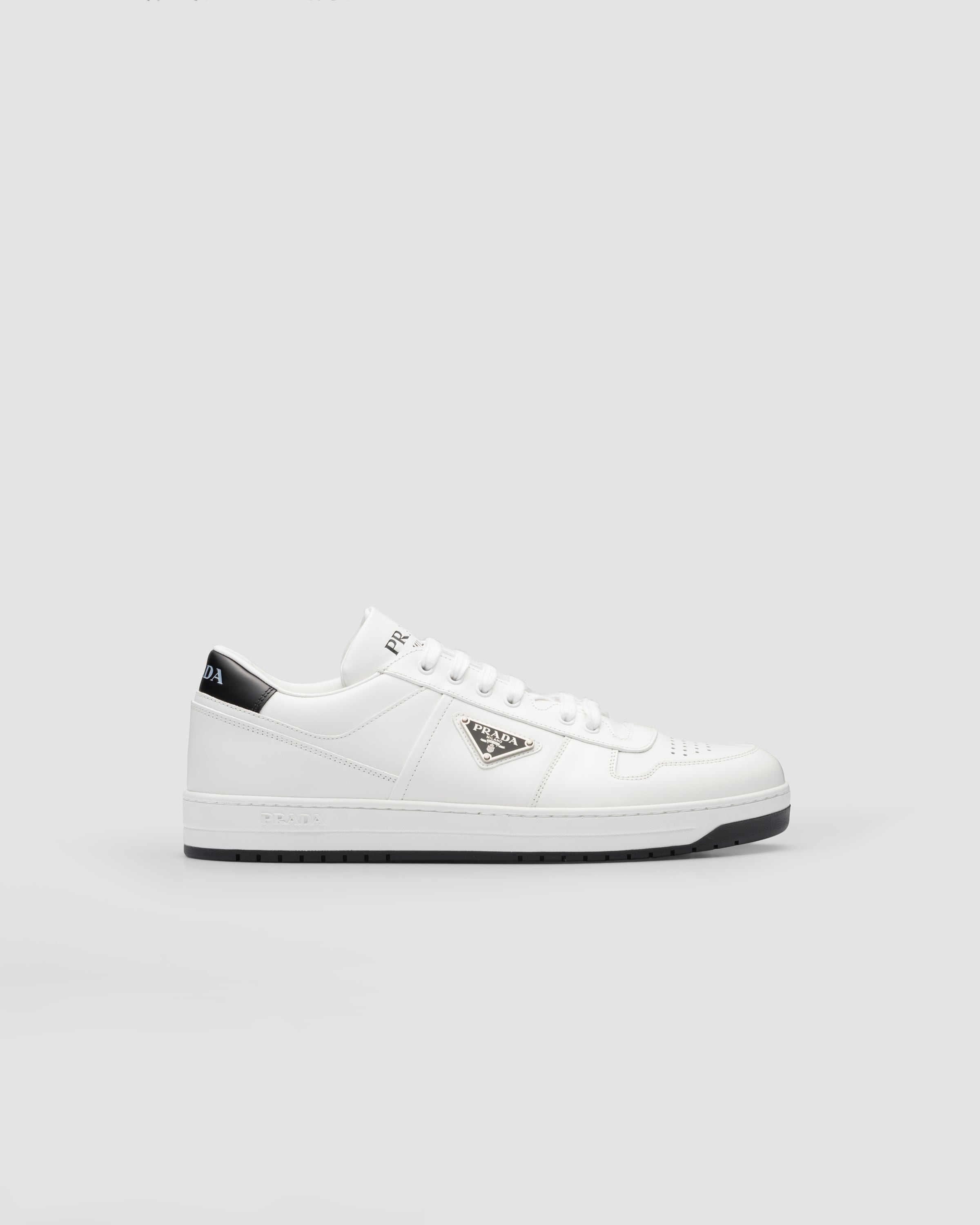 Arab zo veel aantrekkelijk White/black Downtown Leather Sneakers | PRADA