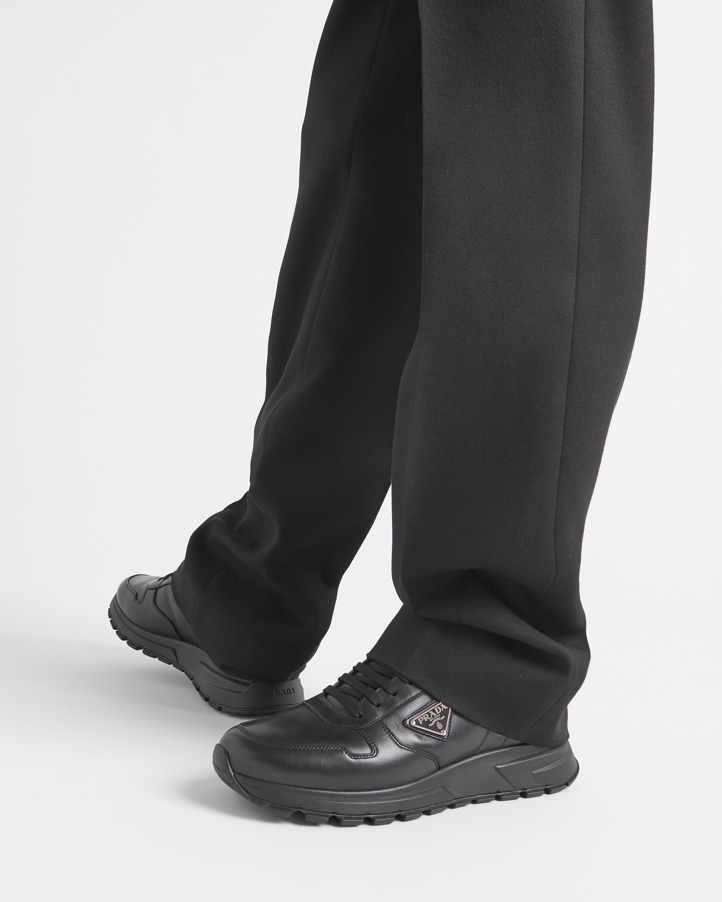 黑色 皮革运动鞋 | prada