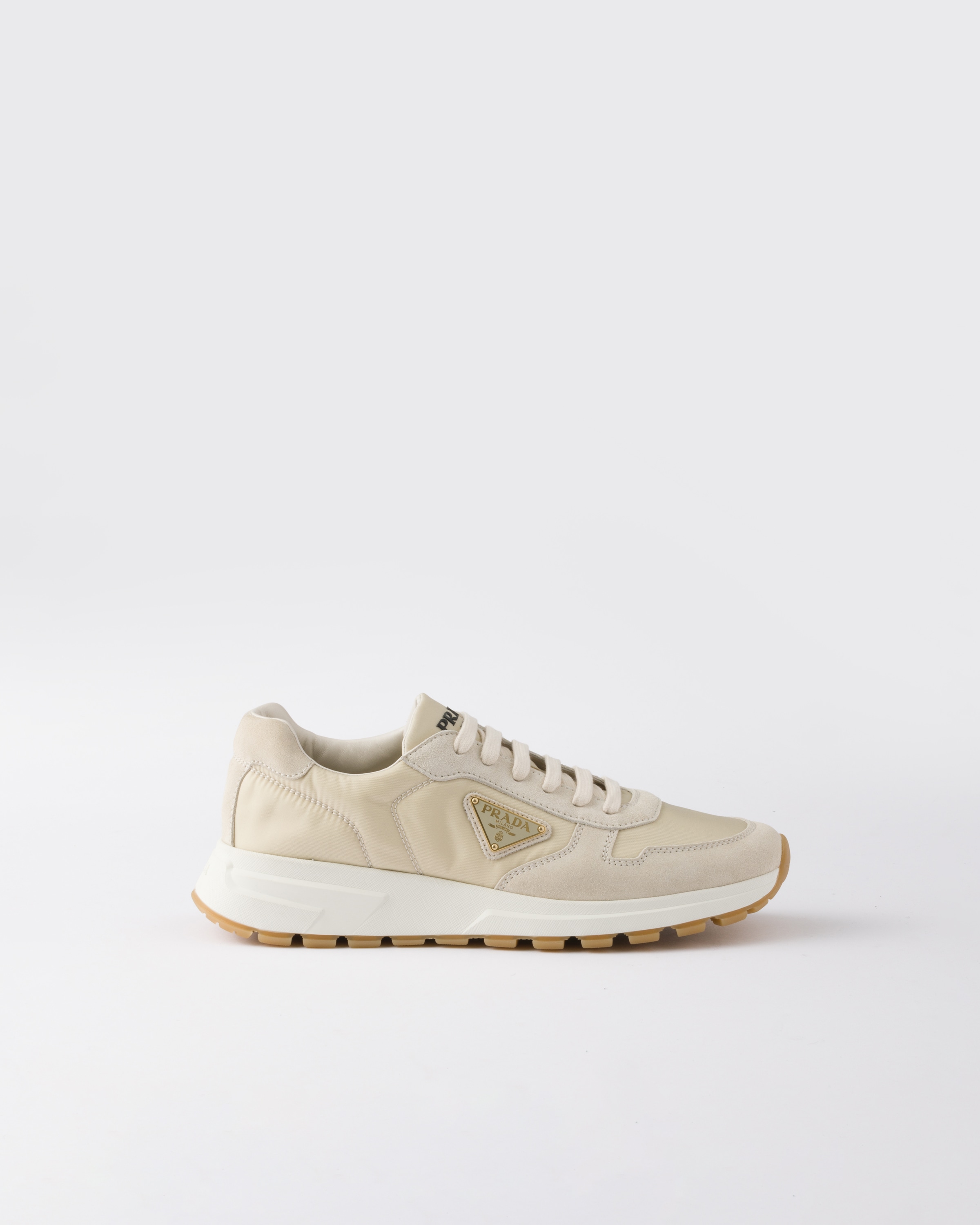 ハイセンスな【PRADA】Prax Nubuck ランナースニーカー 24SS新作 ハイセンスな【PRADA】Prax Nubuck ランナースニーカー 24SS新作
