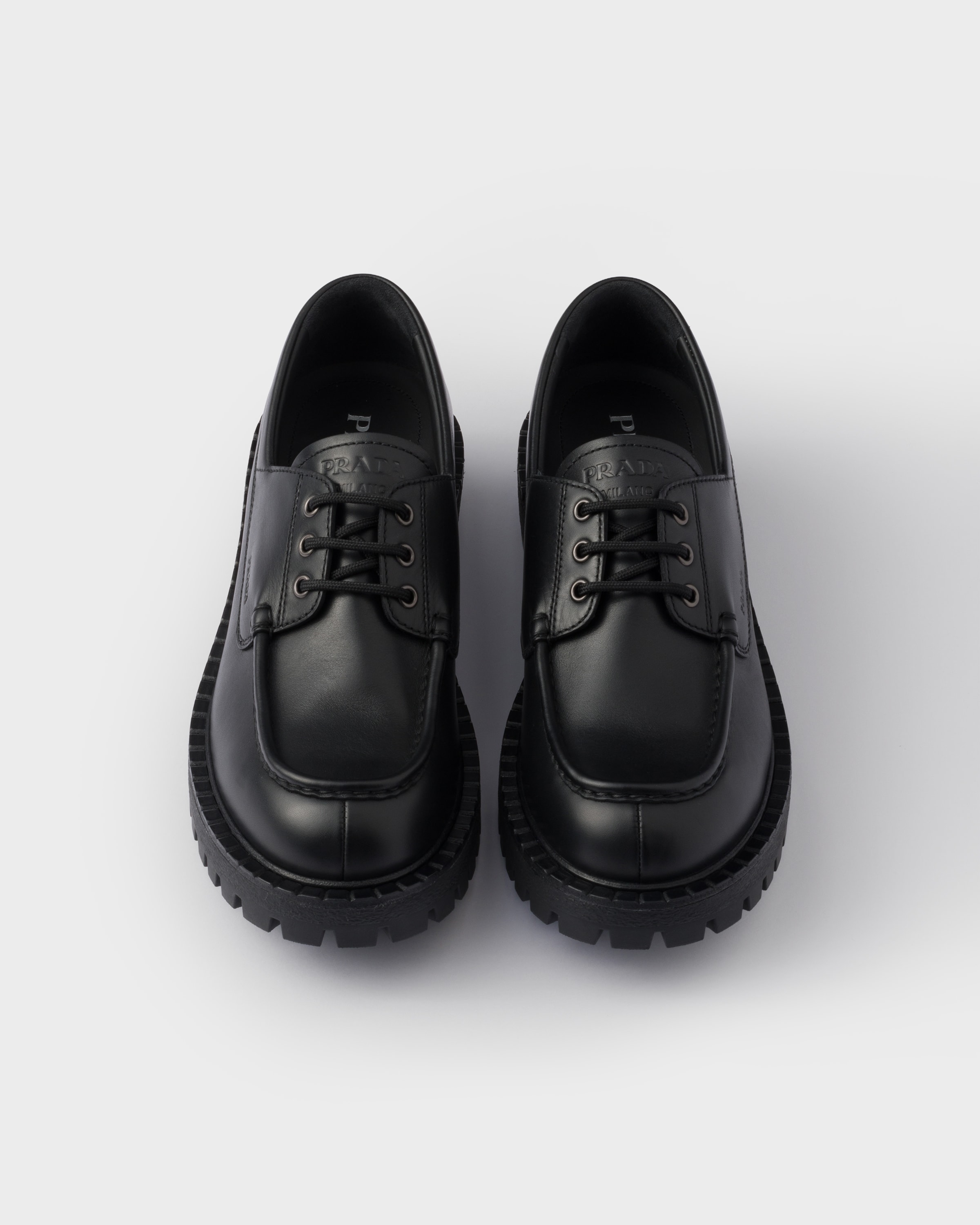 【PRADA】レースアップ レザーローファー 22AW】新作 ブラッシュドレザー レースアップ 靴 ◇プラダ