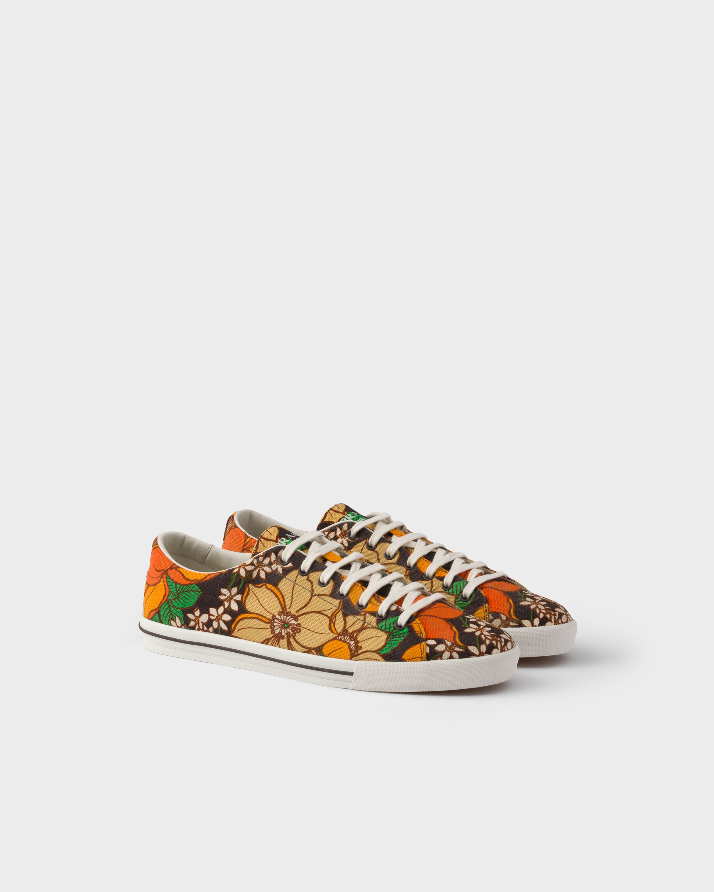 Prada Sneaker Aus Bedrucktem Canvas Mit Schnürung Und Blumenmuster