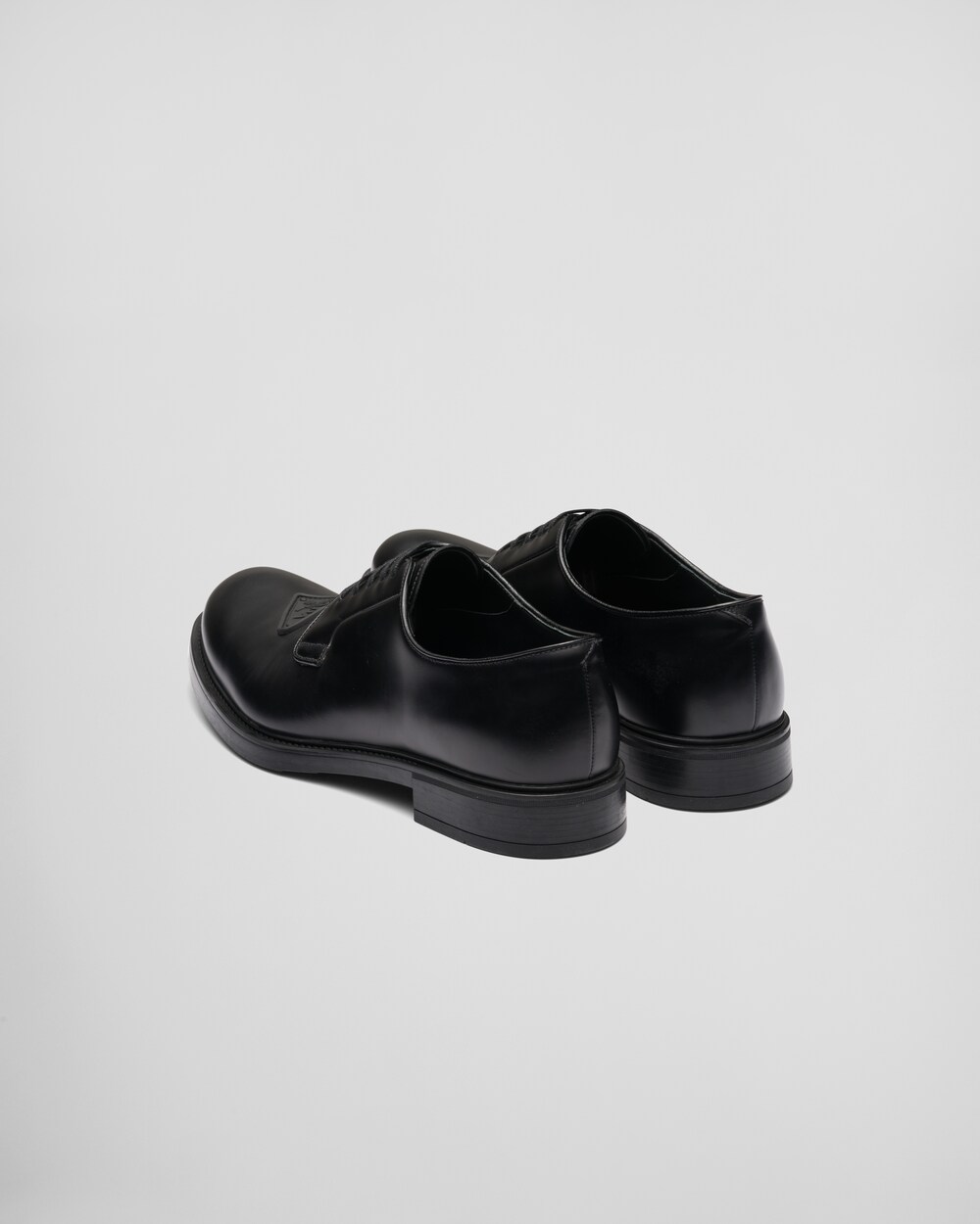 PRADA ブラッシュドレザー ダービーシューズ