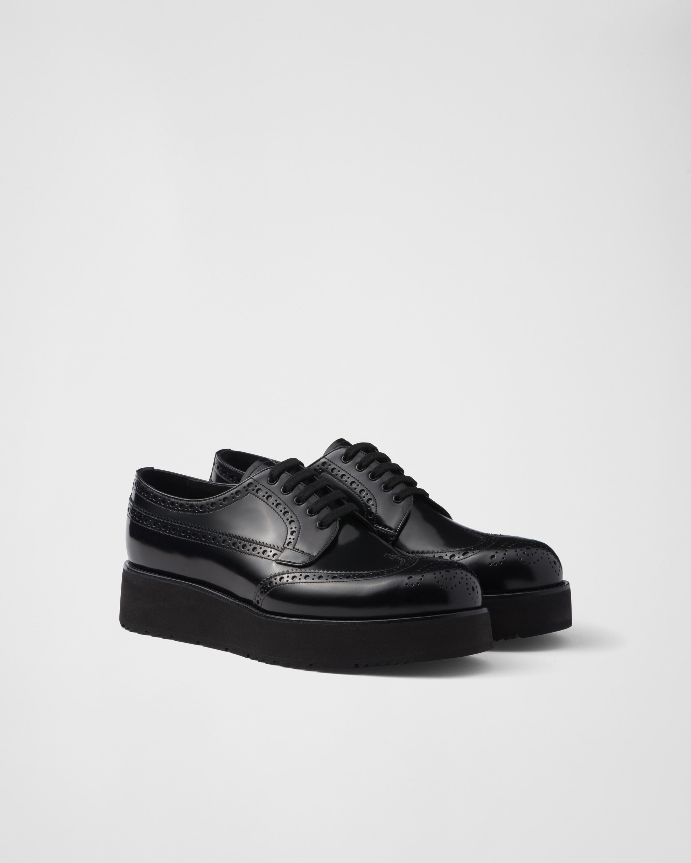 Prada Brushed Leather Derby Brogues In Schwarz