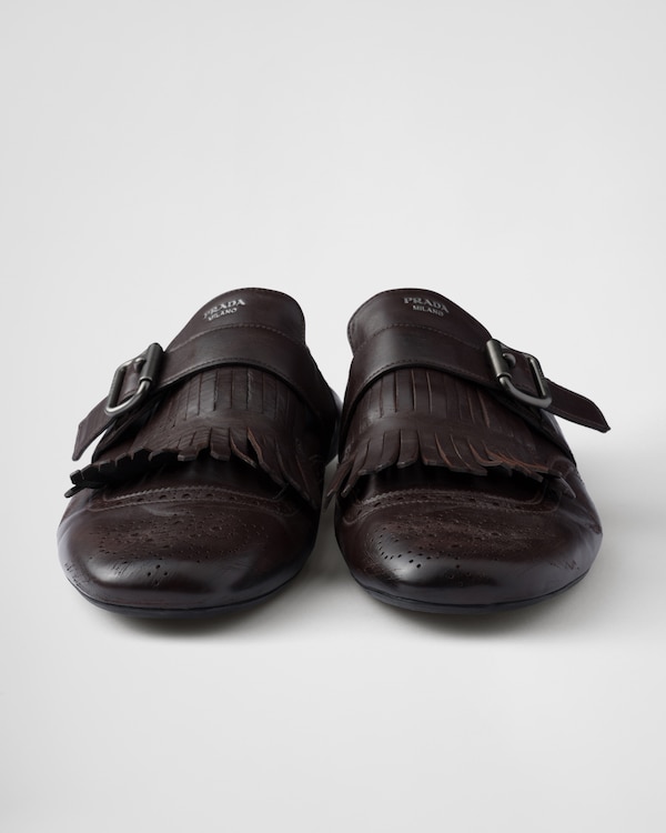 Chaussures Shuffle à boucle et frange Chaussures Shuffle à boucle et frange