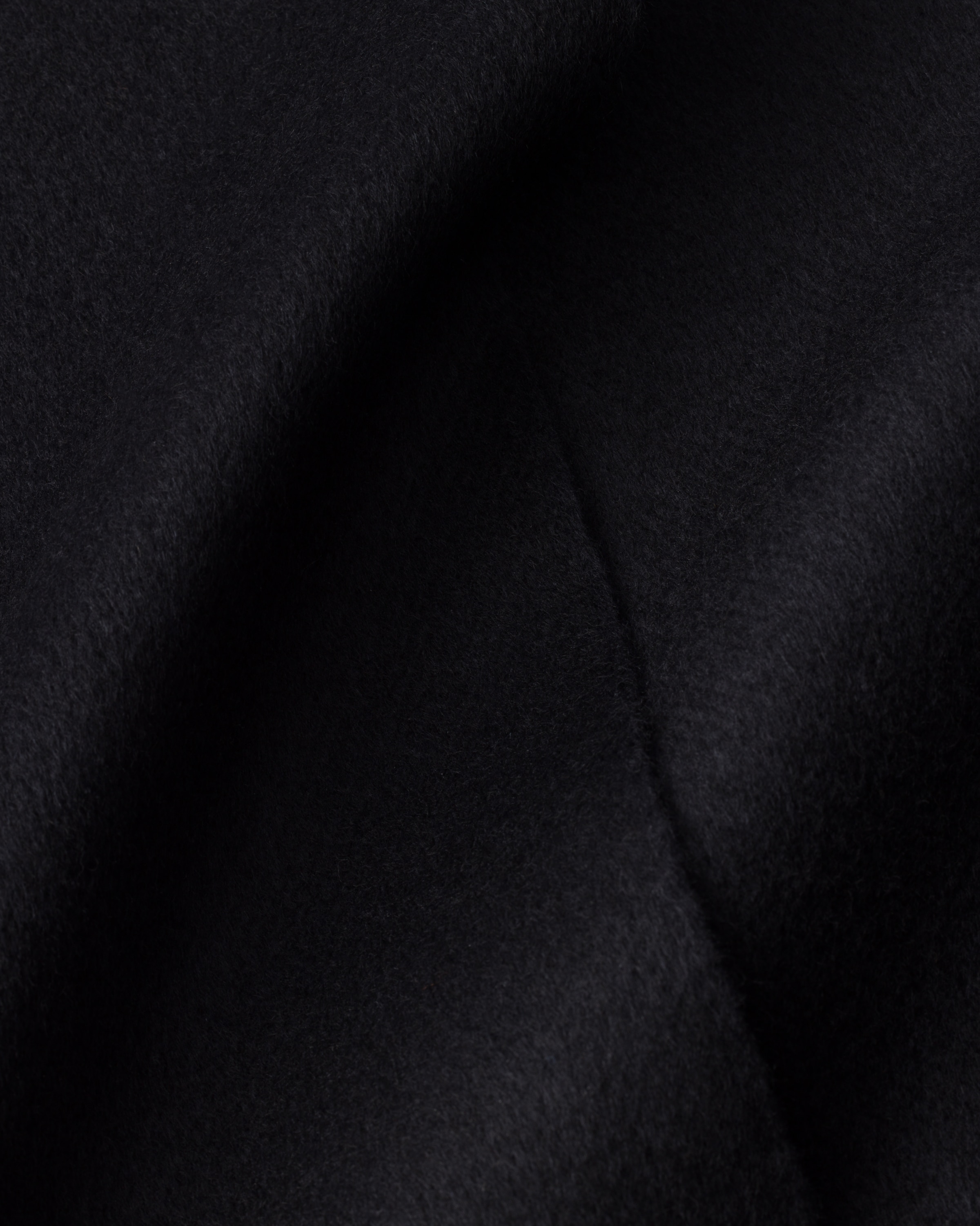 Prada Logo-plaque Fringed Cashmere Scarf In Schwarz