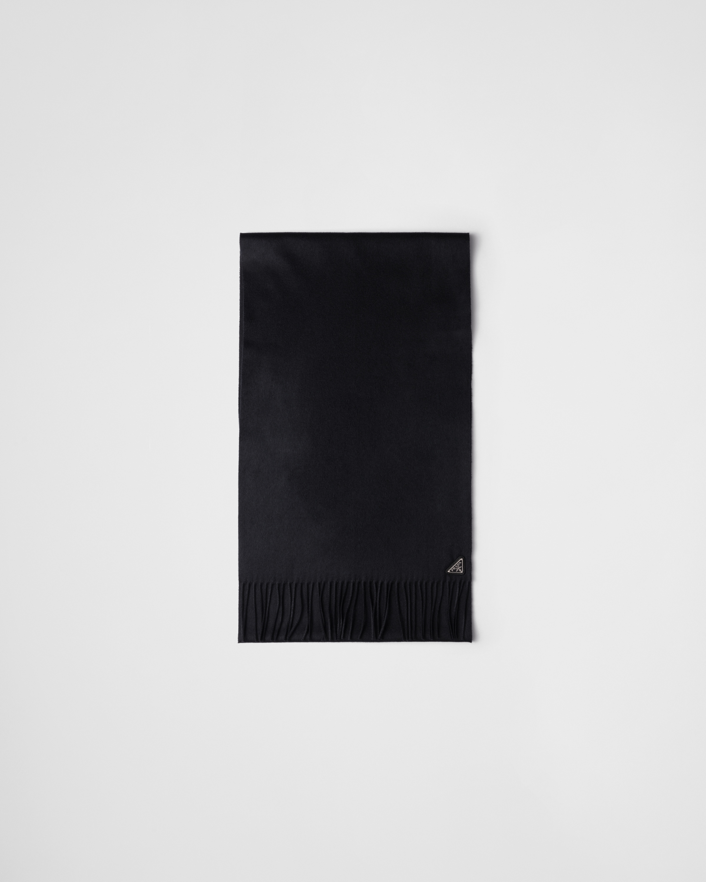 Prada Logo-plaque Fringed Cashmere Scarf In Schwarz