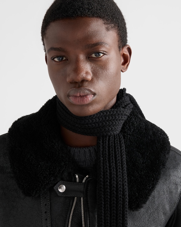 Wool scarf - Black Wool scarf - Black