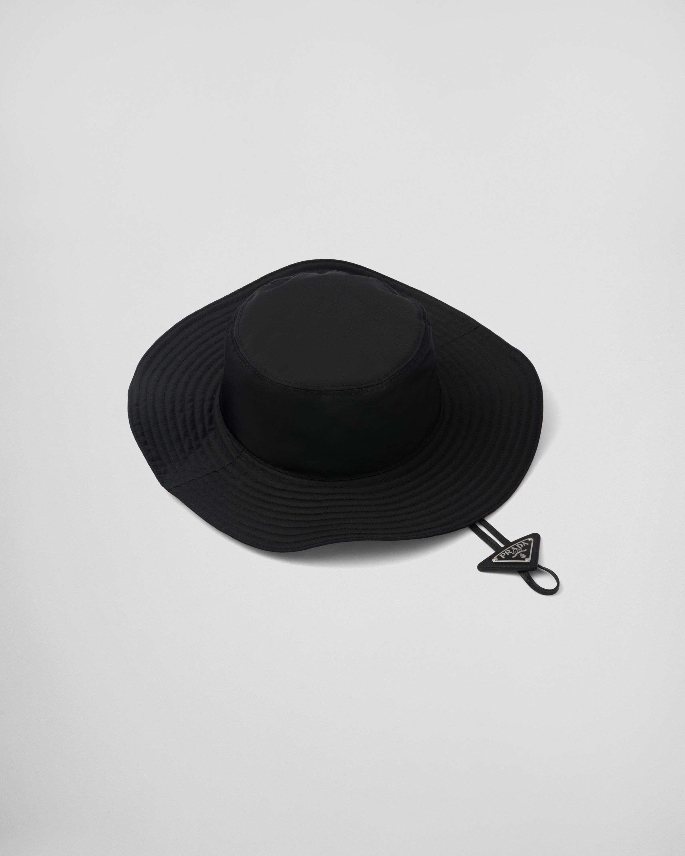 Prada Chapeau en Re\u002DNylon 4