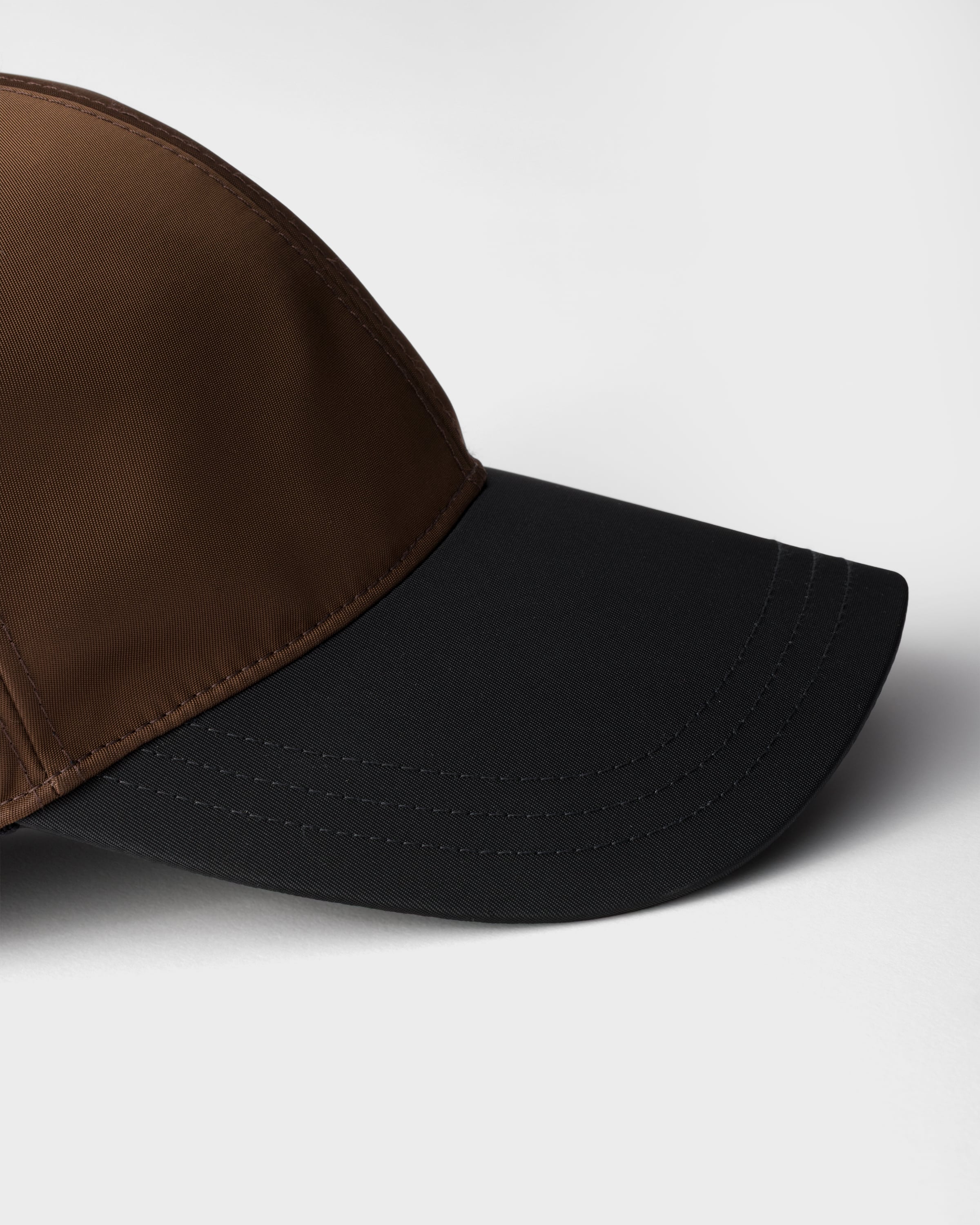 Burnt Sienna/Black Two-tone Re-Nylon baseball cap | PRADA - United