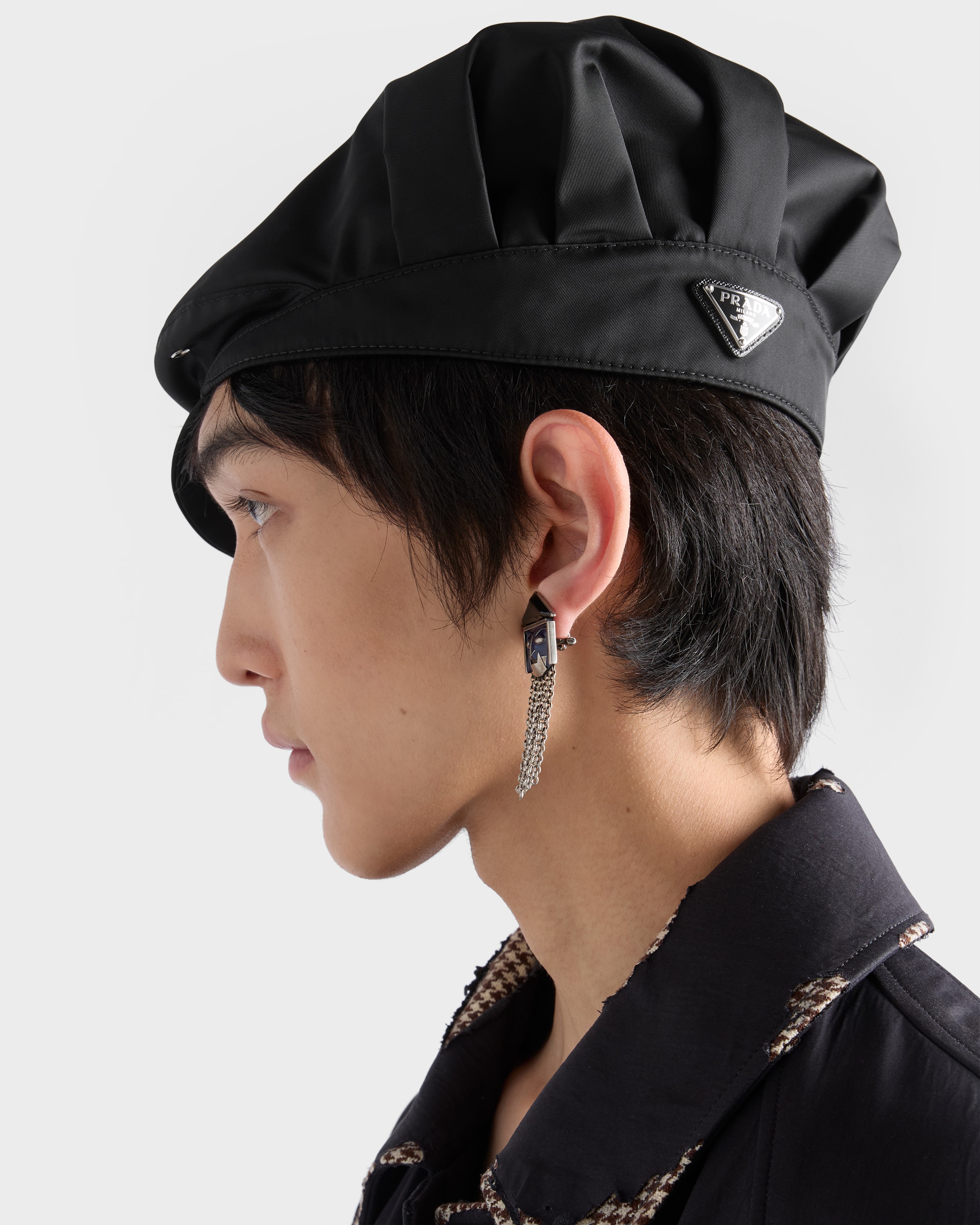 ブラック Re-nylon キャップ | PRADA - 日本