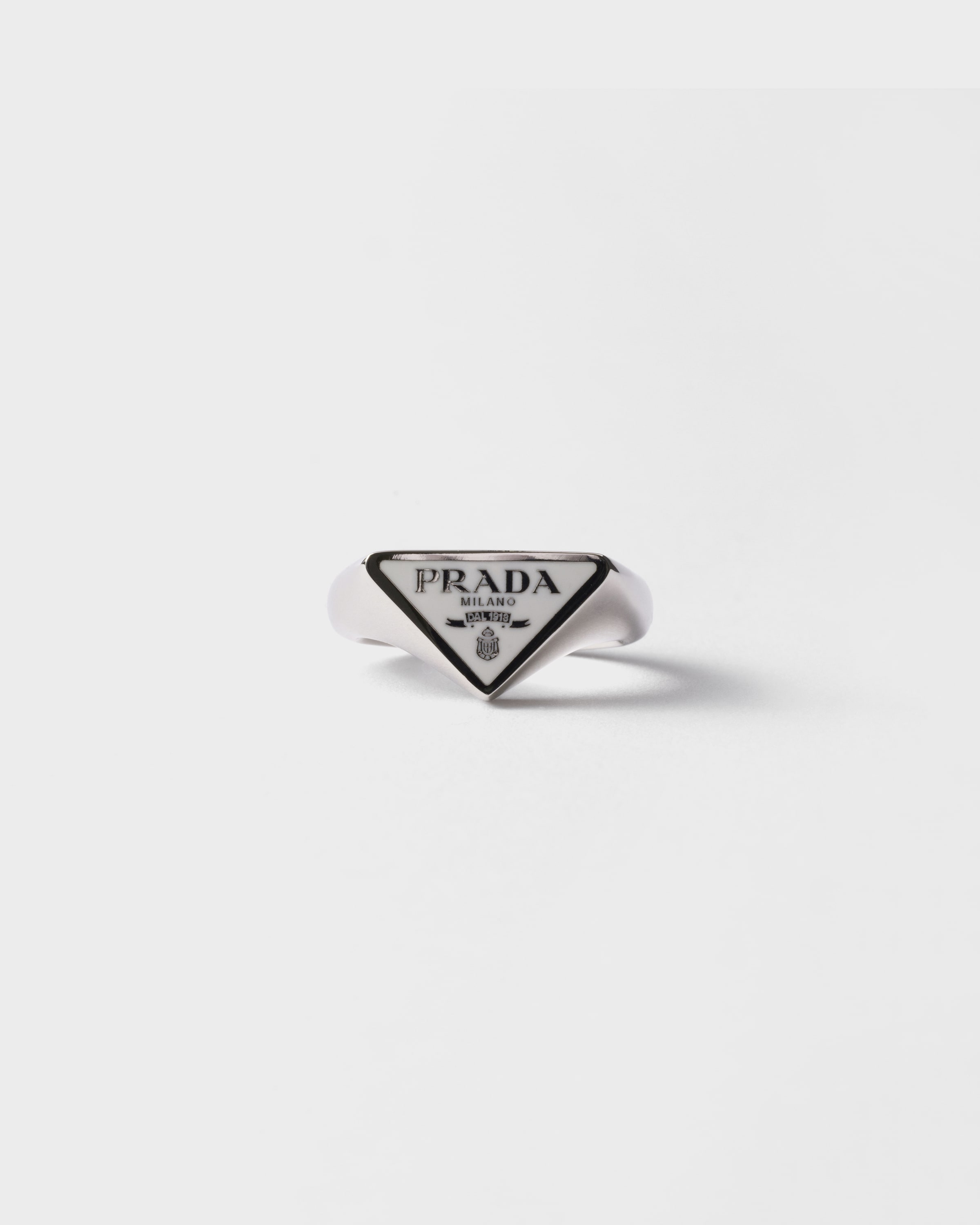 スチール/ホワイト エナメルメタル リング | PRADA - 日本