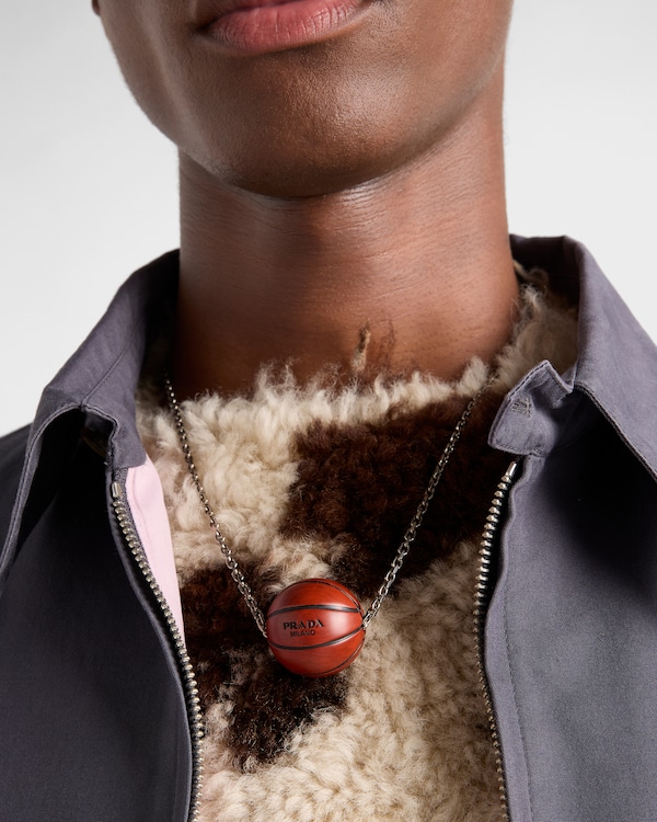 Collier ballon de basket en métal Collier ballon de basket en métal