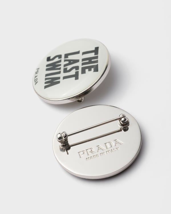 Metal pins - White/Black Metal pins - White/Black