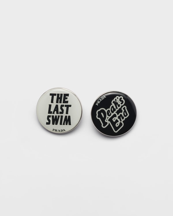Metal pins - White/Black Metal pins - White/Black