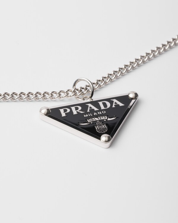 Silver pendant necklace Silver pendant necklace