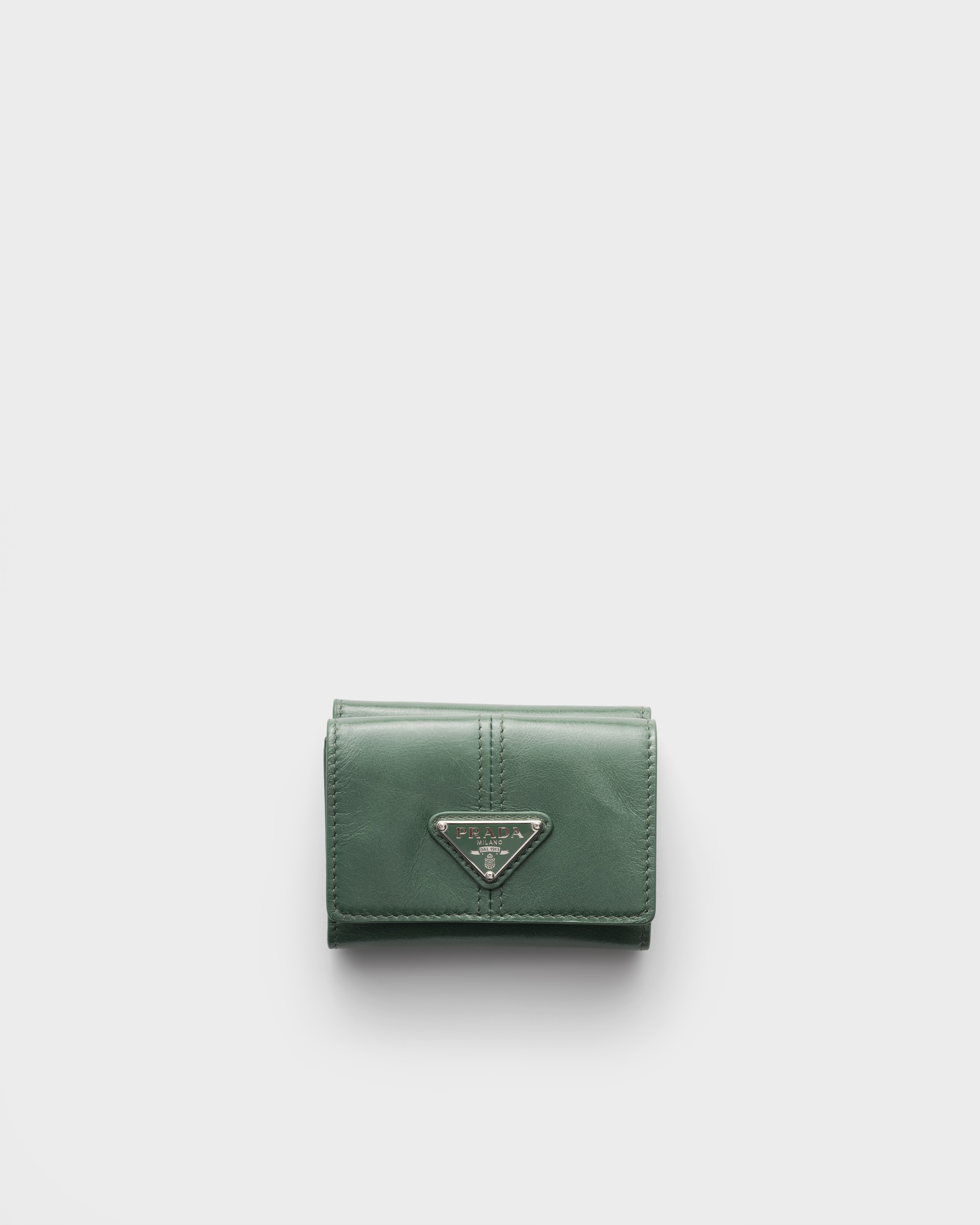 セージグリーン レザー 財布 | PRADA - 日本