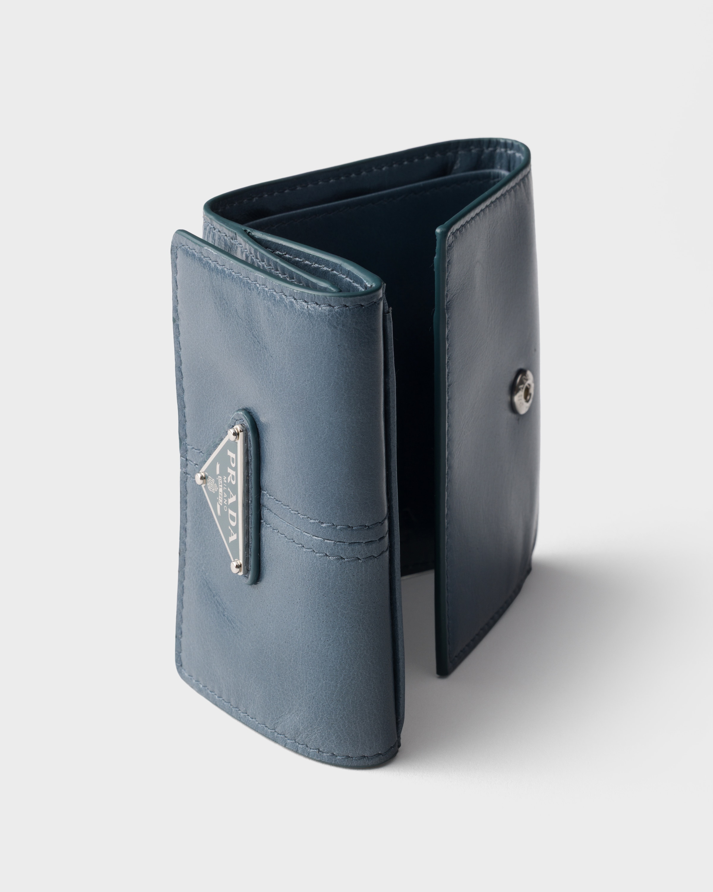 アビエーターブルー レザー 財布 | PRADA - 日本