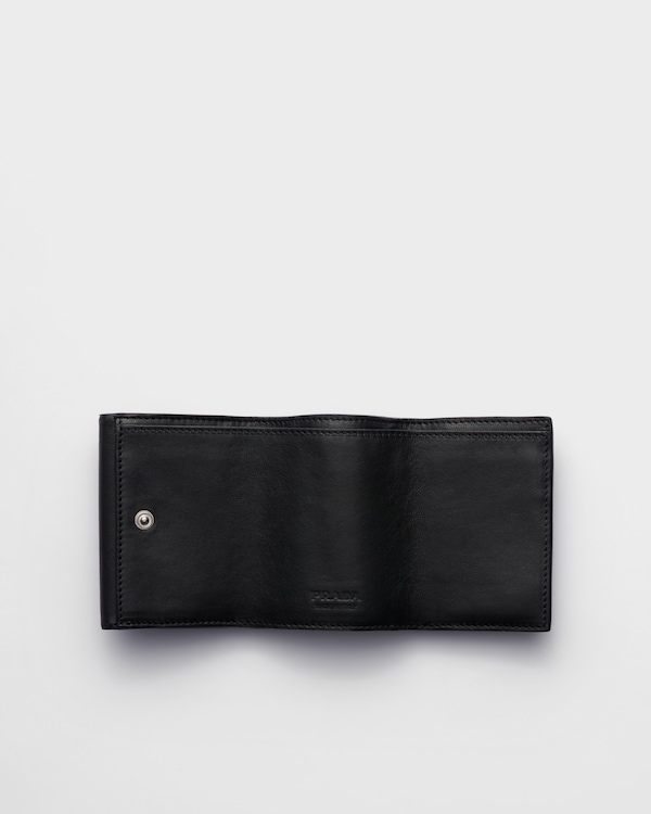 Small antiqued leather wallet - Black Small antiqued leather wallet - Black