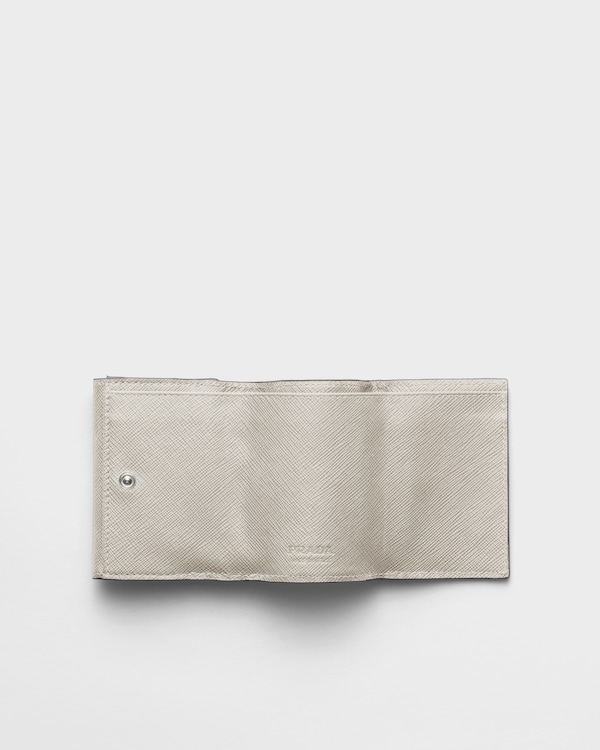 Cartera pequeña de piel Saffiano - Blanco Calizo Cartera pequeña de piel Saffiano - Blanco Calizo
