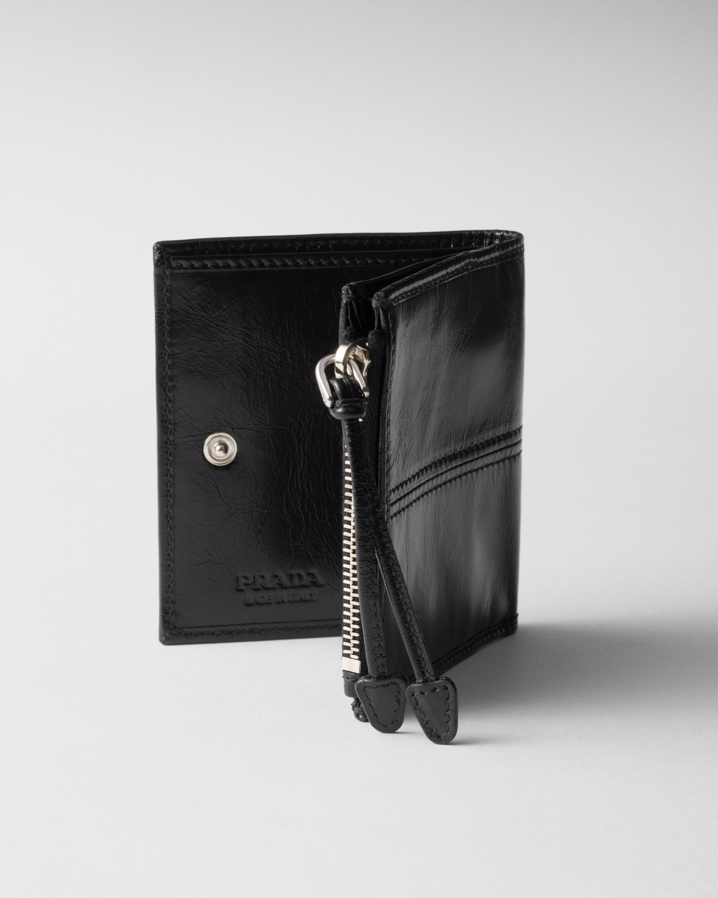 ブラック ソフトルックスレザー 財布 | PRADA - 日本