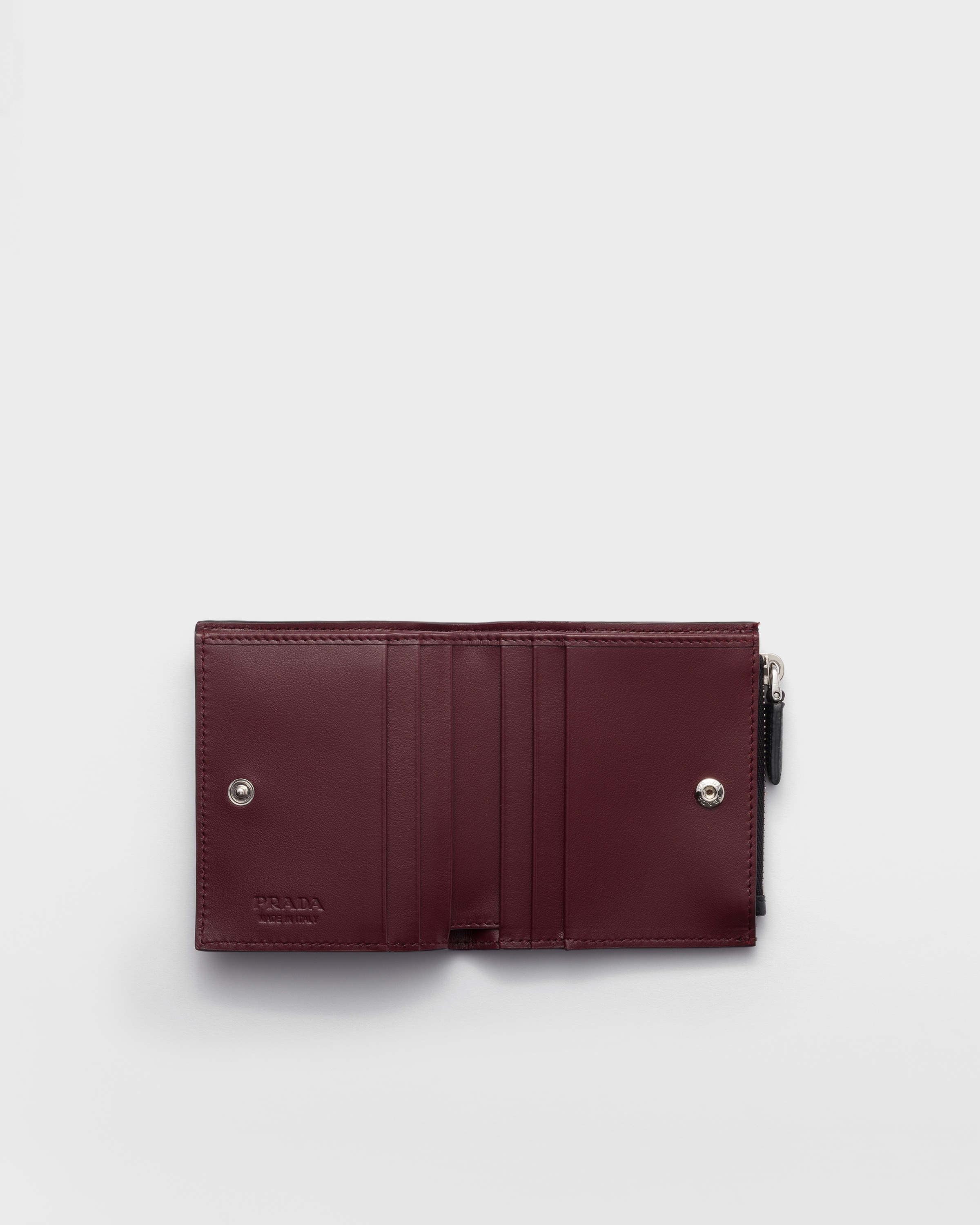 ブラック/バーガンディ ヴィッテロダイノレザー 財布 | PRADA - 日本