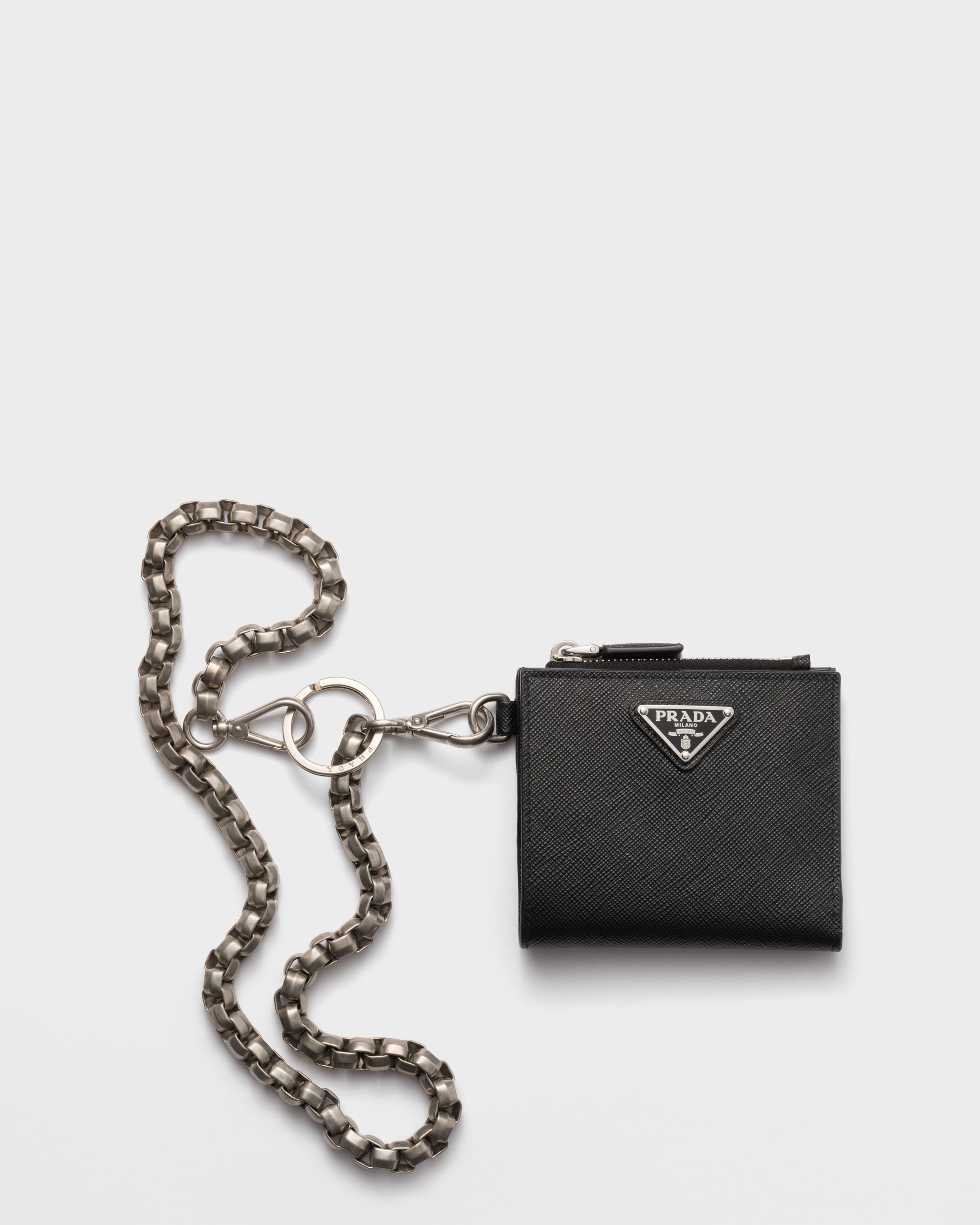 大特価 Black Small Saffiano wallet with chain | PRADA 財布・ケース・小物入れ