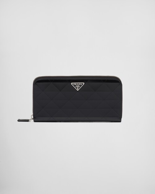 ブラック ブラッシュドレザー ジップアラウンド財布 | Prada
