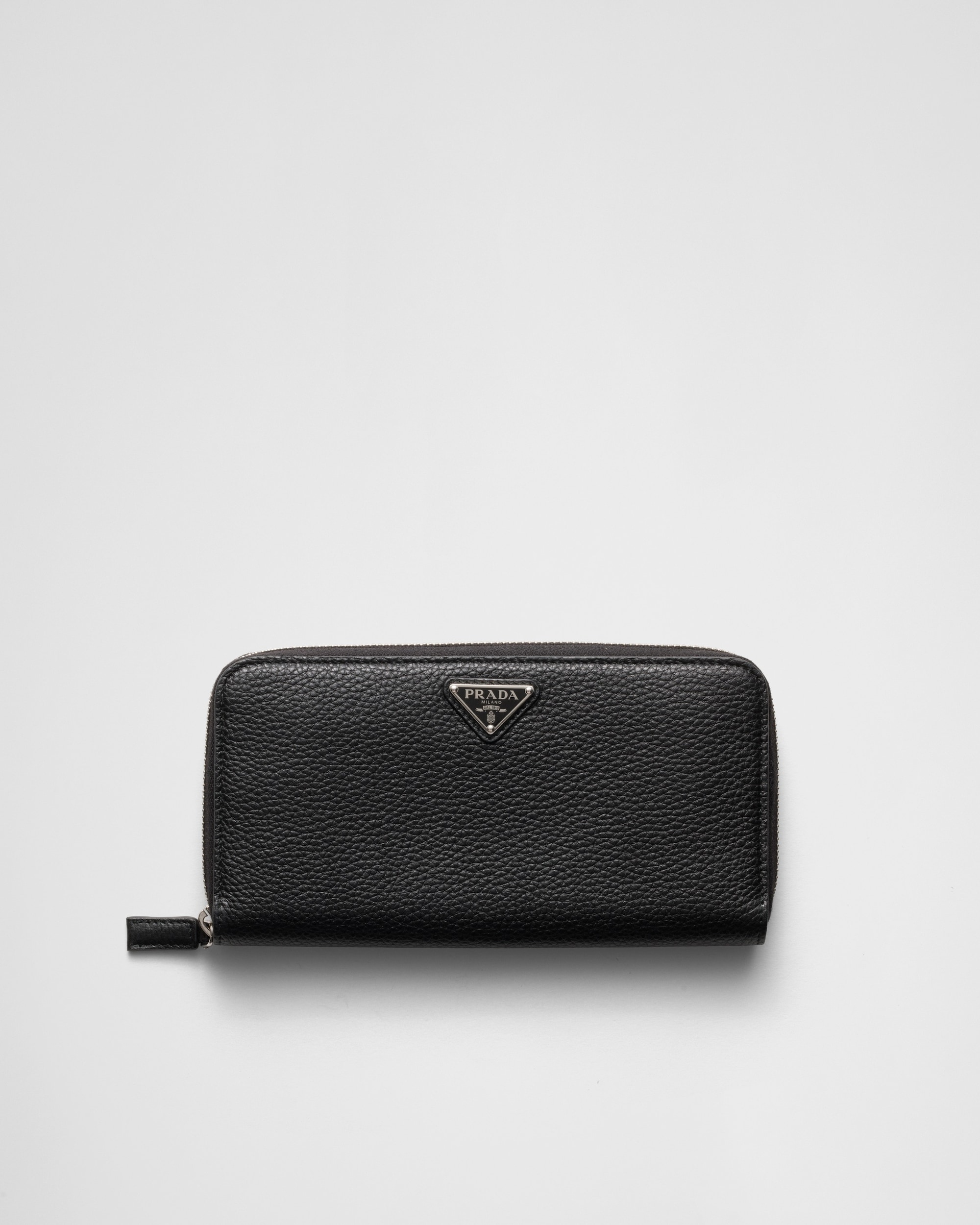 30代の男性におすすめのメンズ財布ブランド｜プラダ（PRADA）