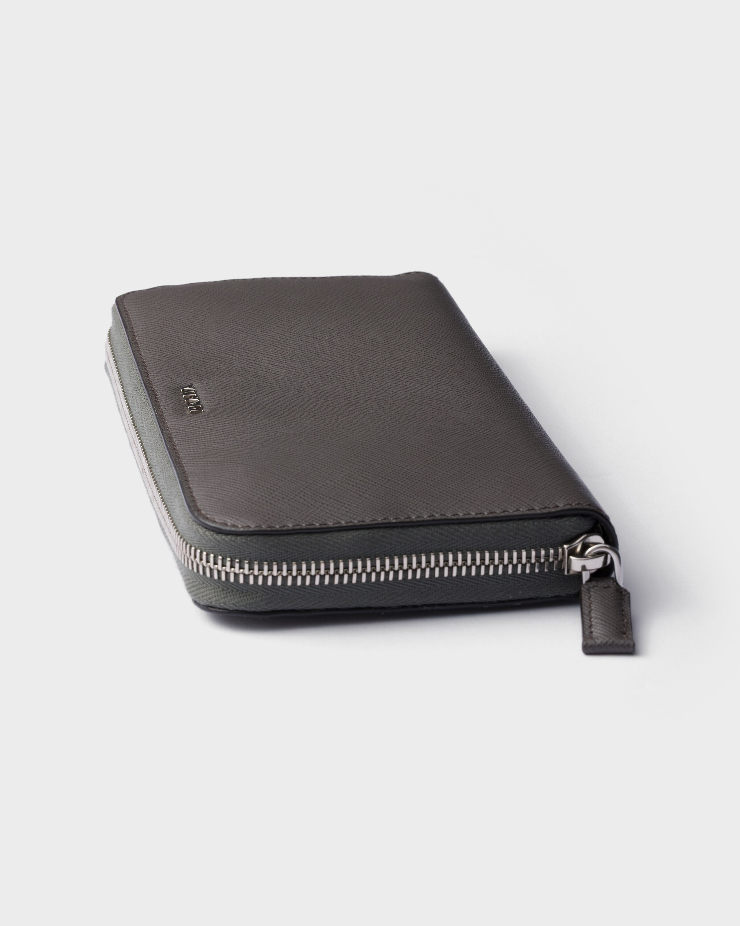 スモーク/アビエーションブルー サフィアーノレザー 財布 | PRADA - 日本