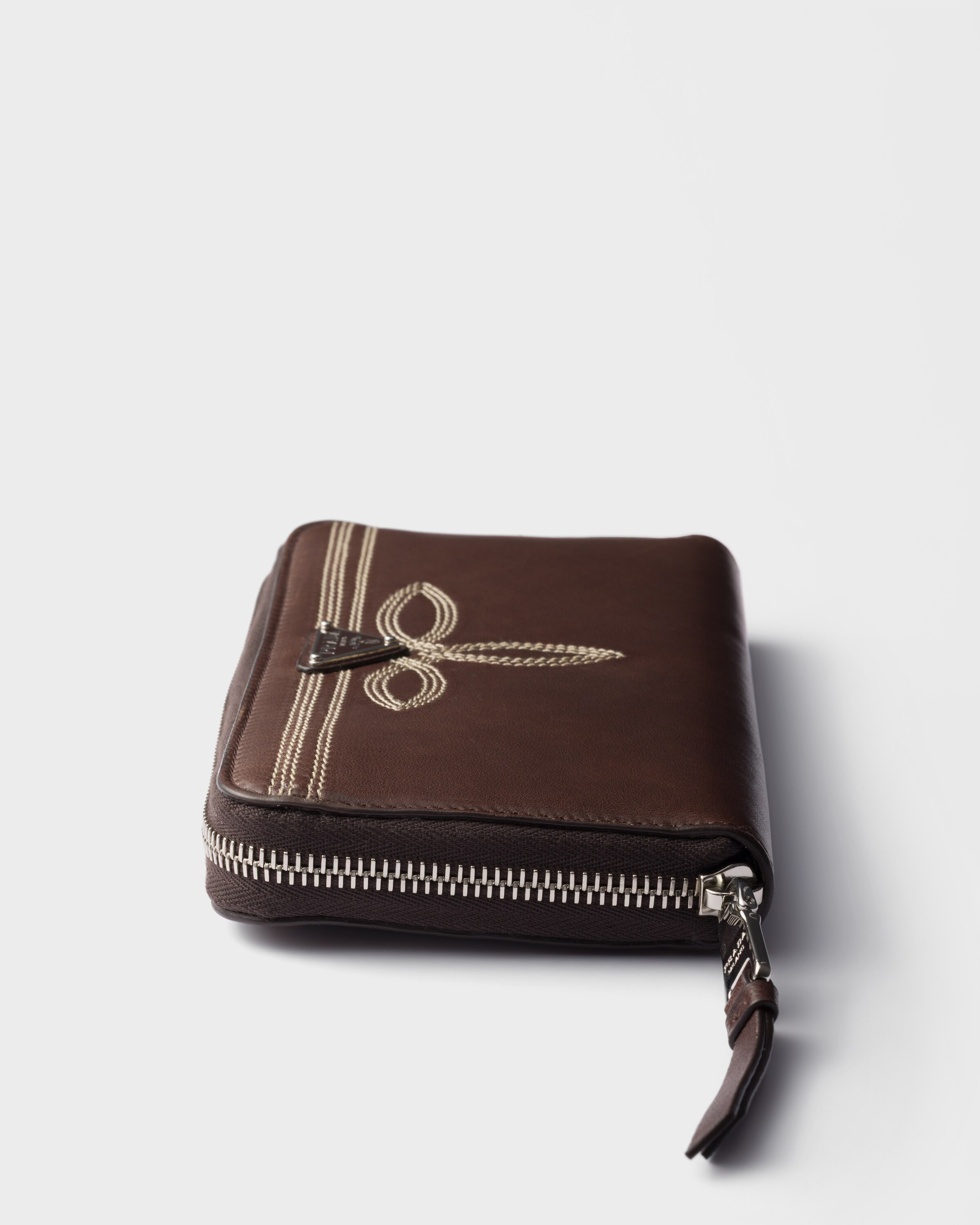 シエナブラウン ナッパレザー 財布 | PRADA - 日本