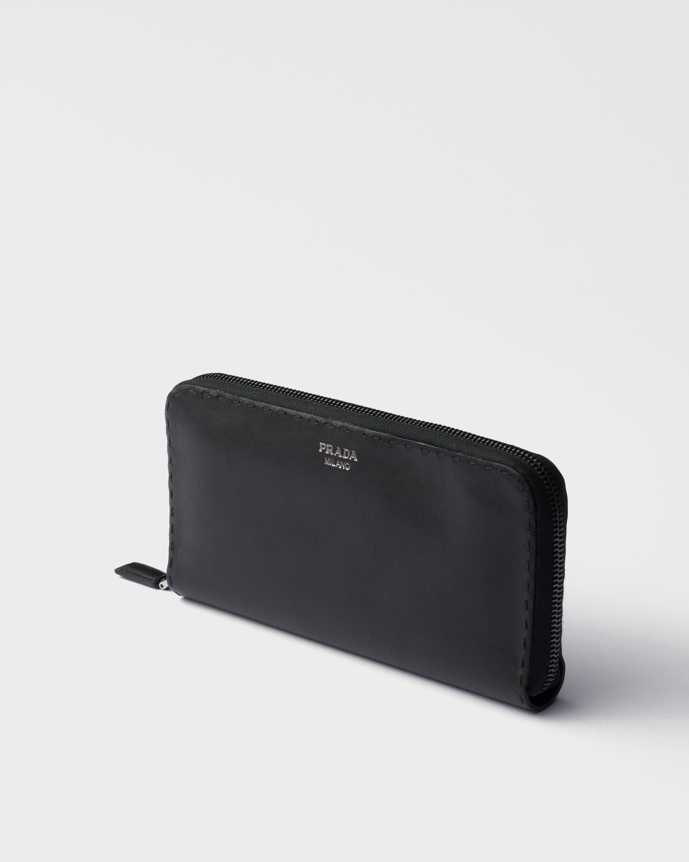 ブラック アンティーク加工レザー 財布 | PRADA - 日本