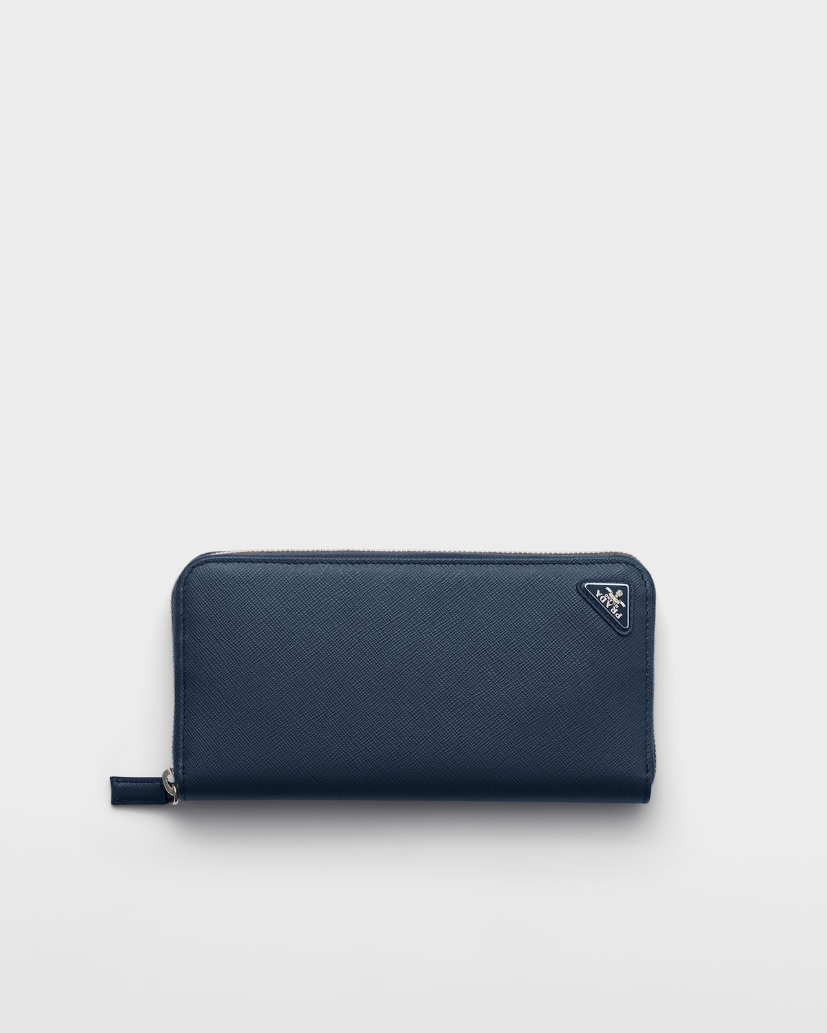 30代メンズにおすすめのPRADAの財布