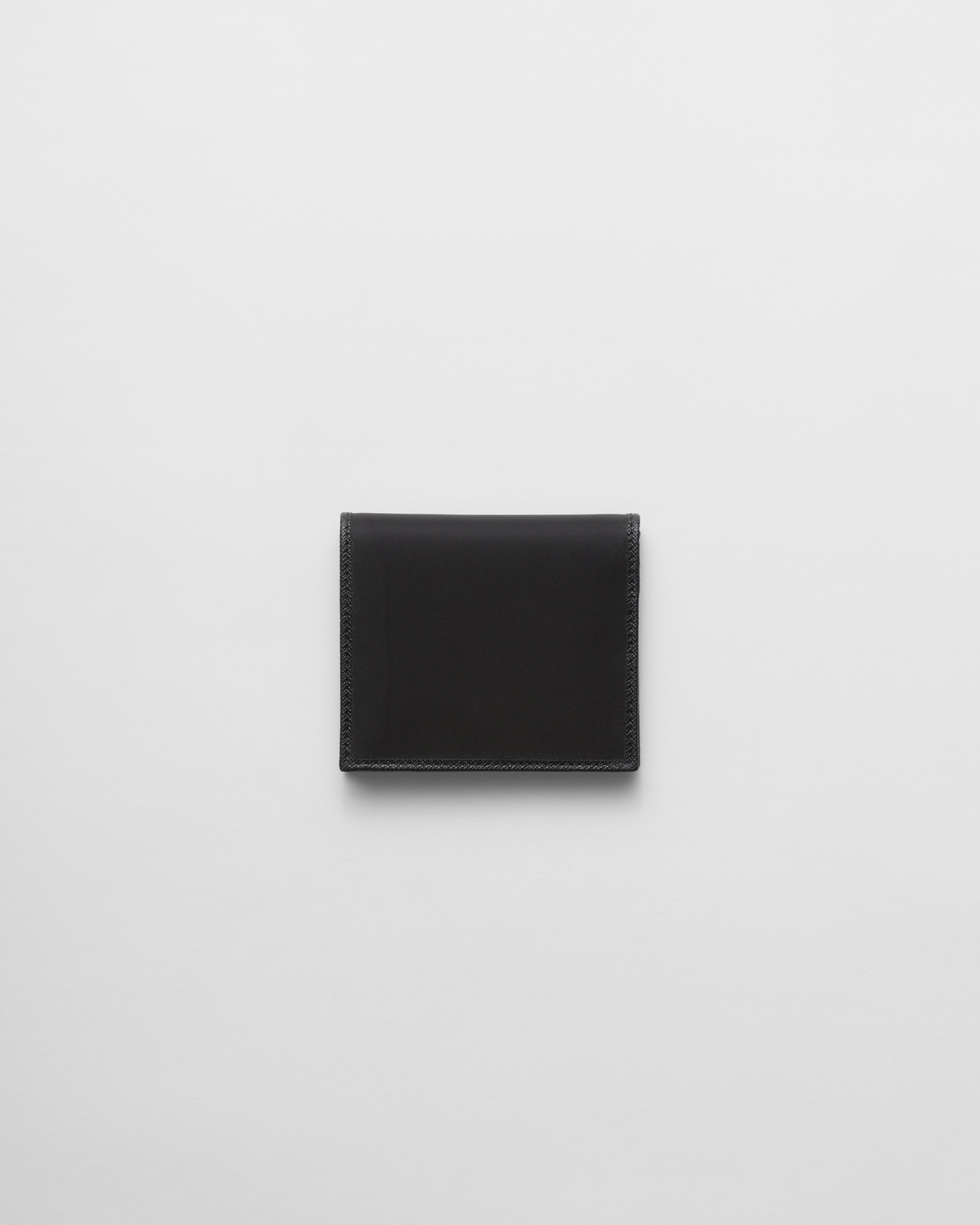 折りたたみ財布 PRADA FW25 Black nylon wallet (2MO0042DMH F0002) 新品】PRADA 二つ折り財布