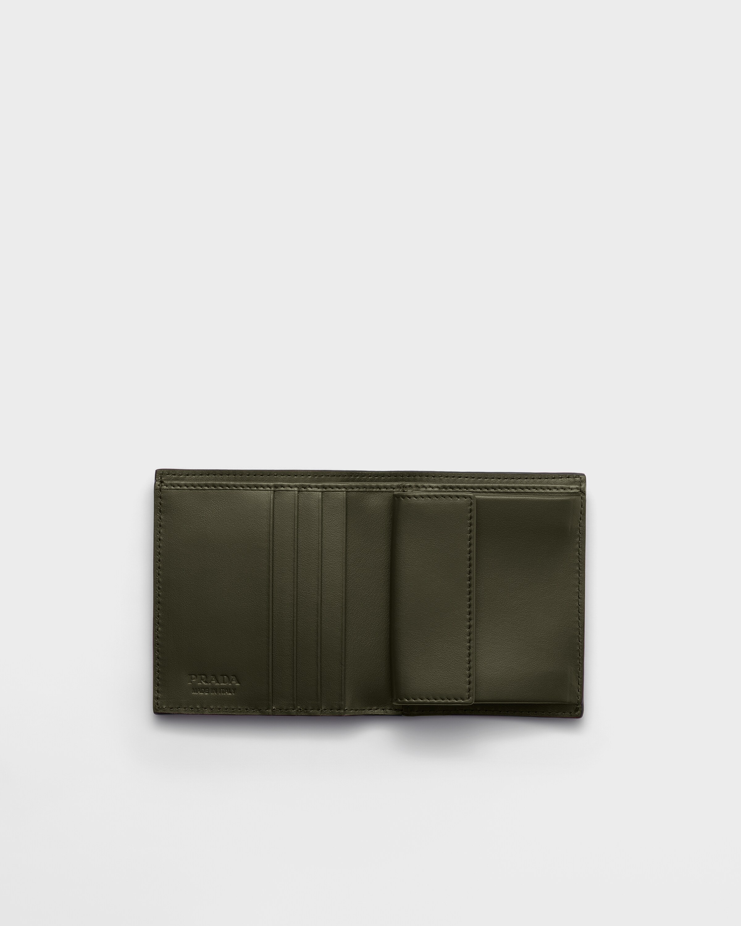 ブラック/ローデングリーン レザー 財布 | PRADA - 日本