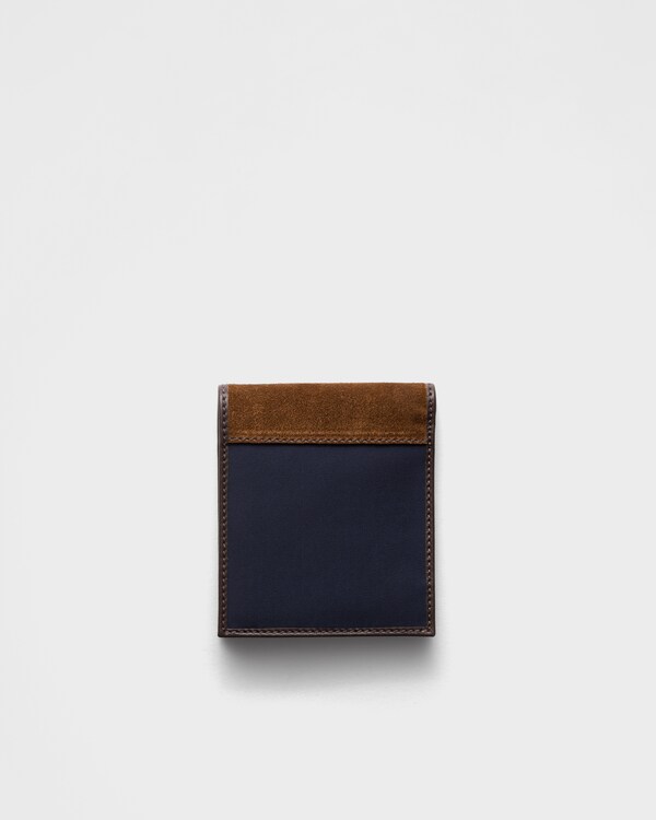 Re-Nylon und Leder-Brieftasche mit Münzfach Re-Nylon und Leder-Brieftasche mit Münzfach