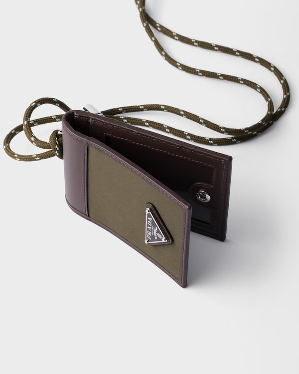 Portacarte con tracolla Prada Speedrock in Re-Nylon e pelle Portacarte con tracolla Prada Speedrock in Re-Nylon e pelle