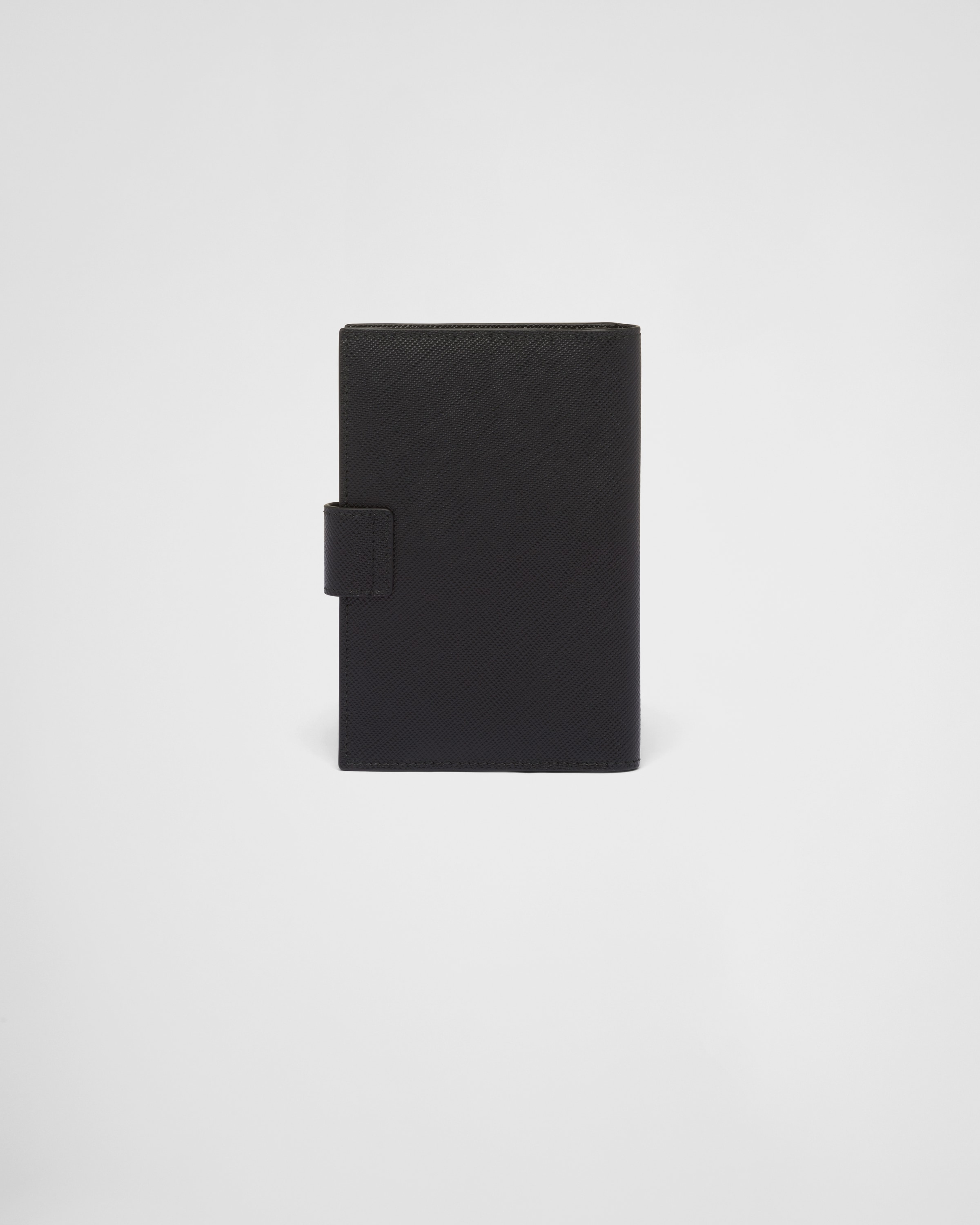 Prada Saffiano皮革及皮革護照套 3