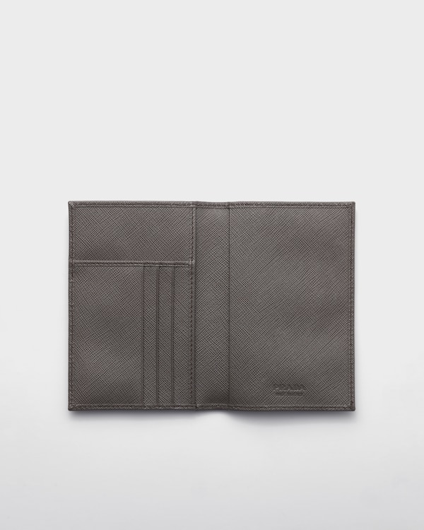 Étui pour passeport en cuir Saffiano - Gris Fumé Étui pour passeport en cuir Saffiano - Gris Fumé